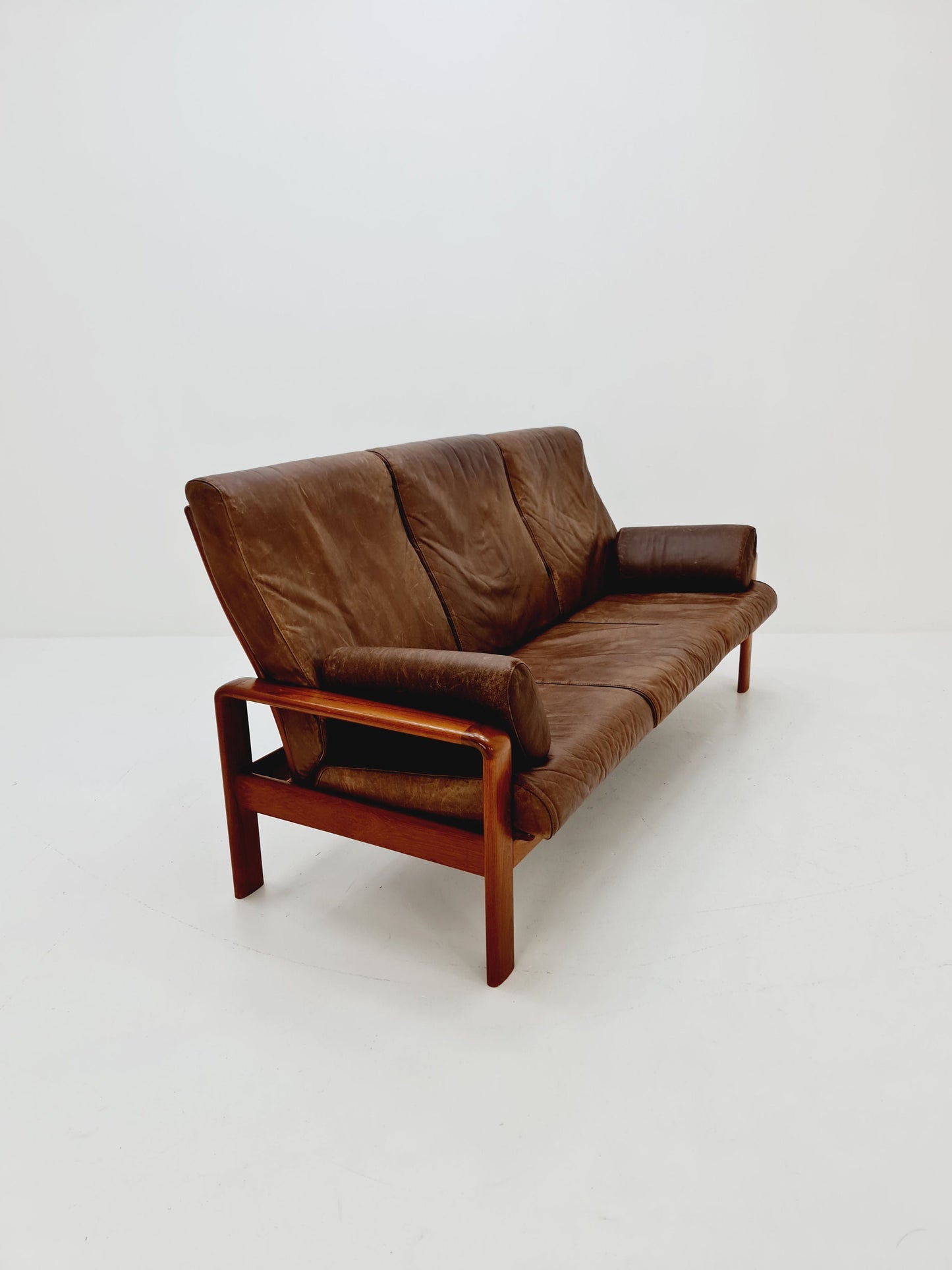 Mid century easy lounge couch by Sven ellekaer for komfort teak , 1960s