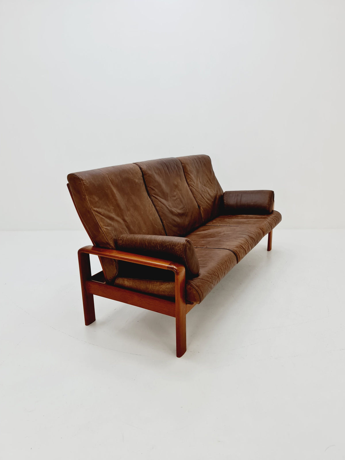 Mid century easy lounge couch by Sven ellekaer for komfort teak , 1960s