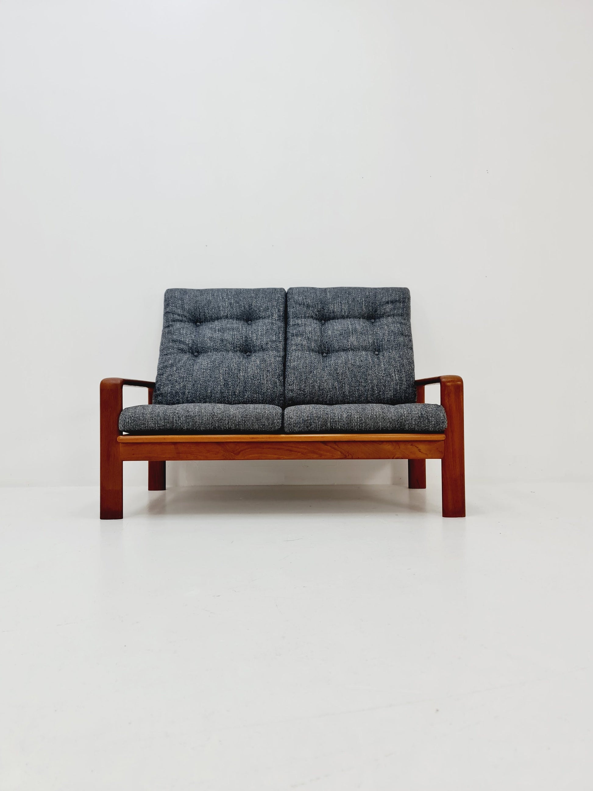Mid century easy lounge couch by Sven Ellekaer for komfort teak, 1960s