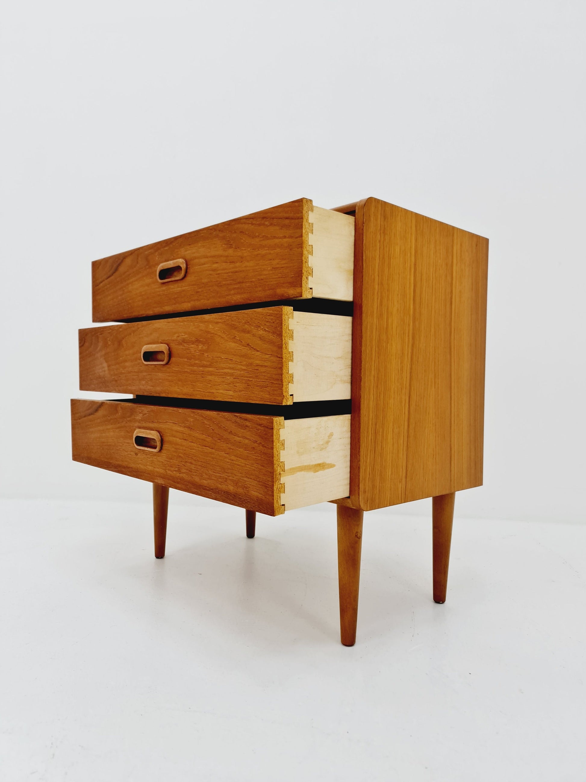 Midcentury danish design chest of drawers / drawer dresser /3 drawers cabinet, 1960s