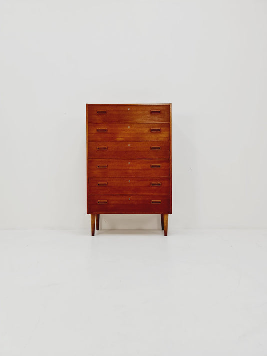 Midcentury Danish teak chest of drawers / drawer dresser / cabinet, 1960s
