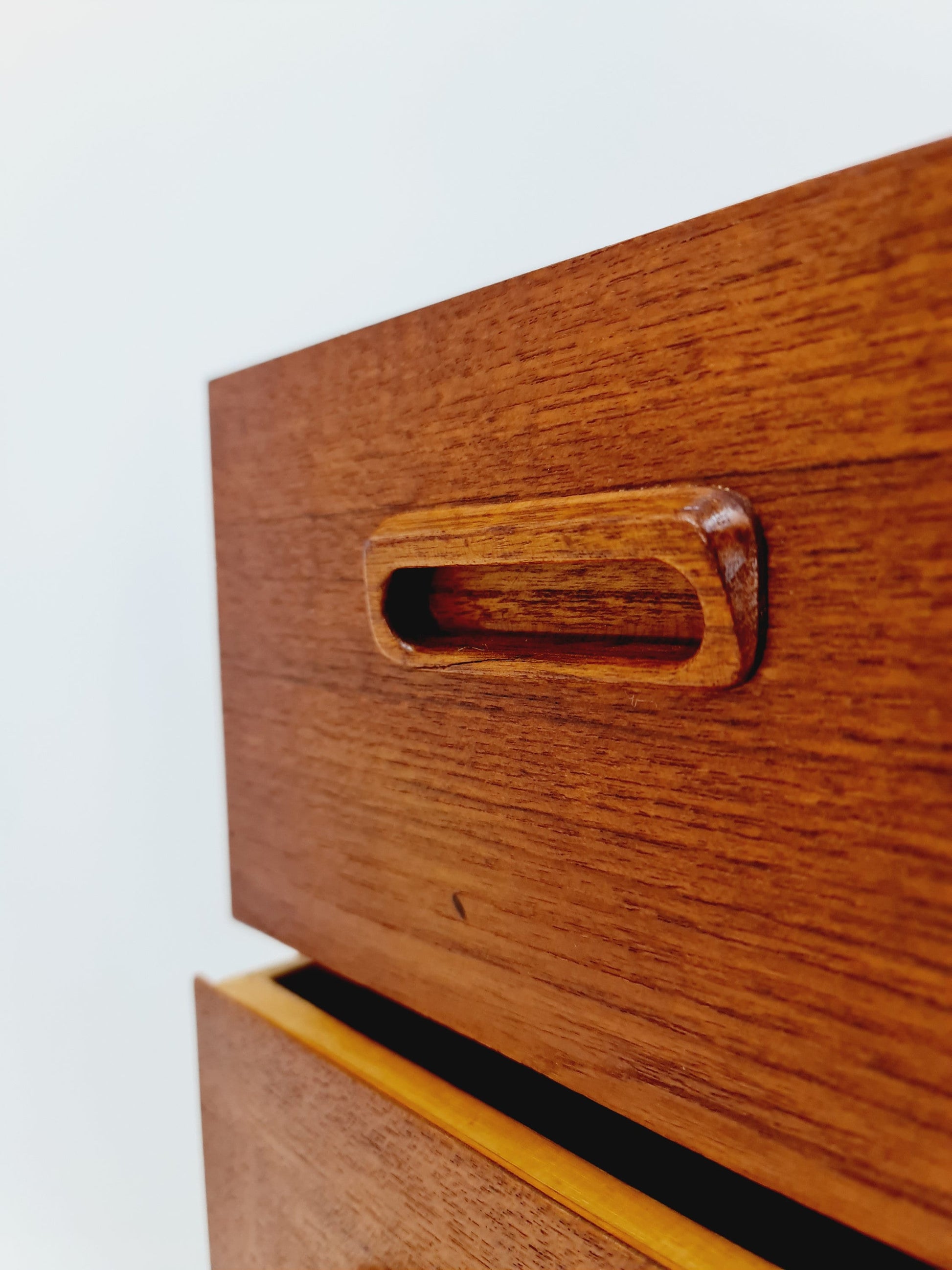 Midcentury Danish teak chest of drawers / drawer dresser / cabinet, 1960s