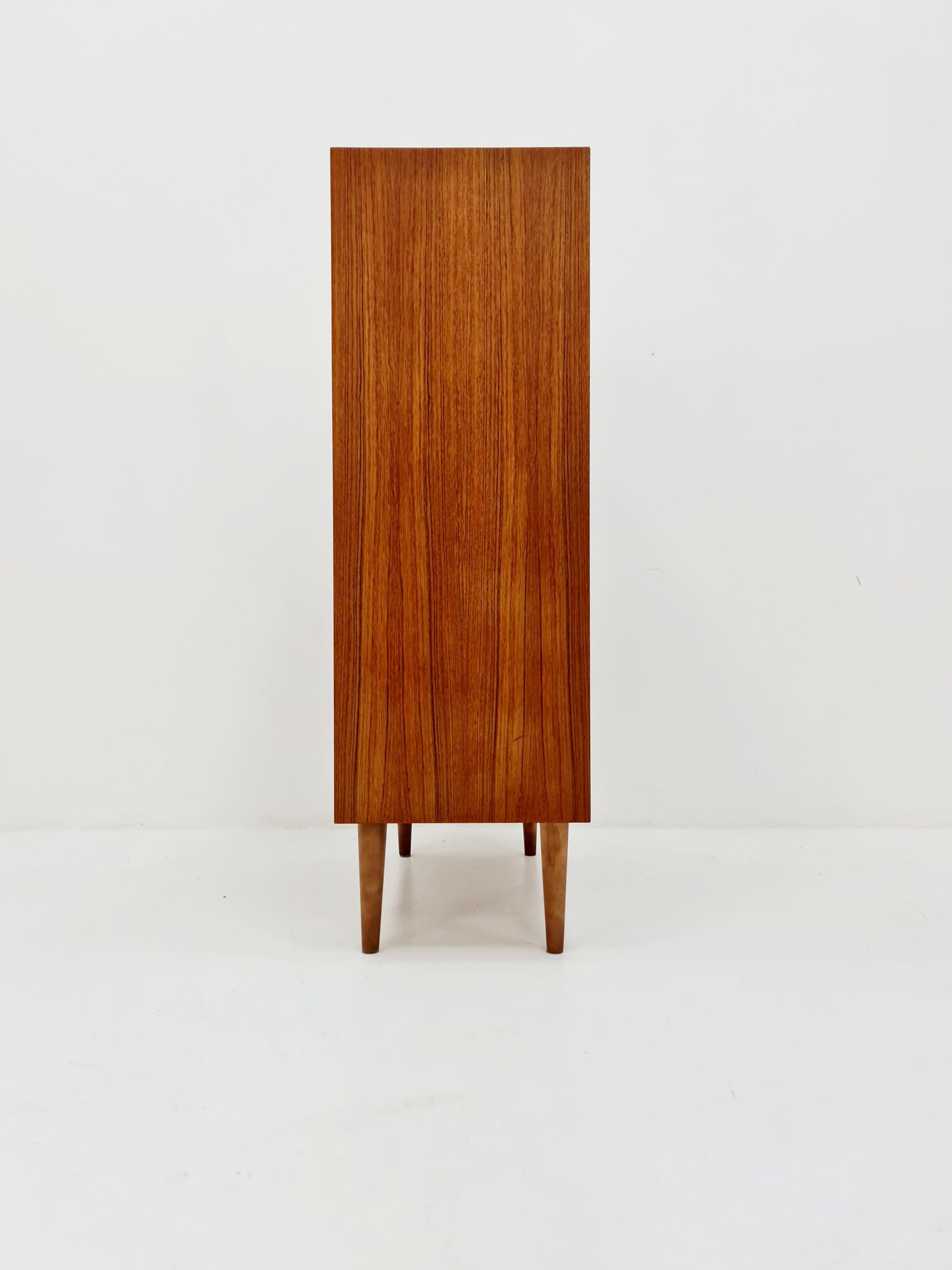 Midcentury Danish teak chest of drawers / drawer dresser / cabinet, 1960s