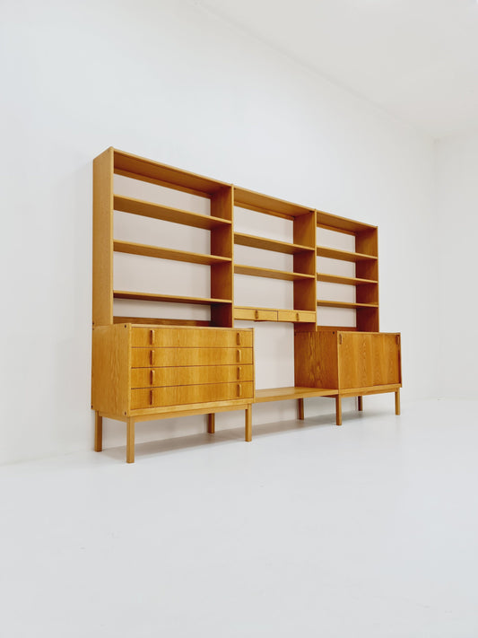 Swedish vintage modular wide chest of drawers/ book case oak by Fridhagen for Bodafors, 1960s