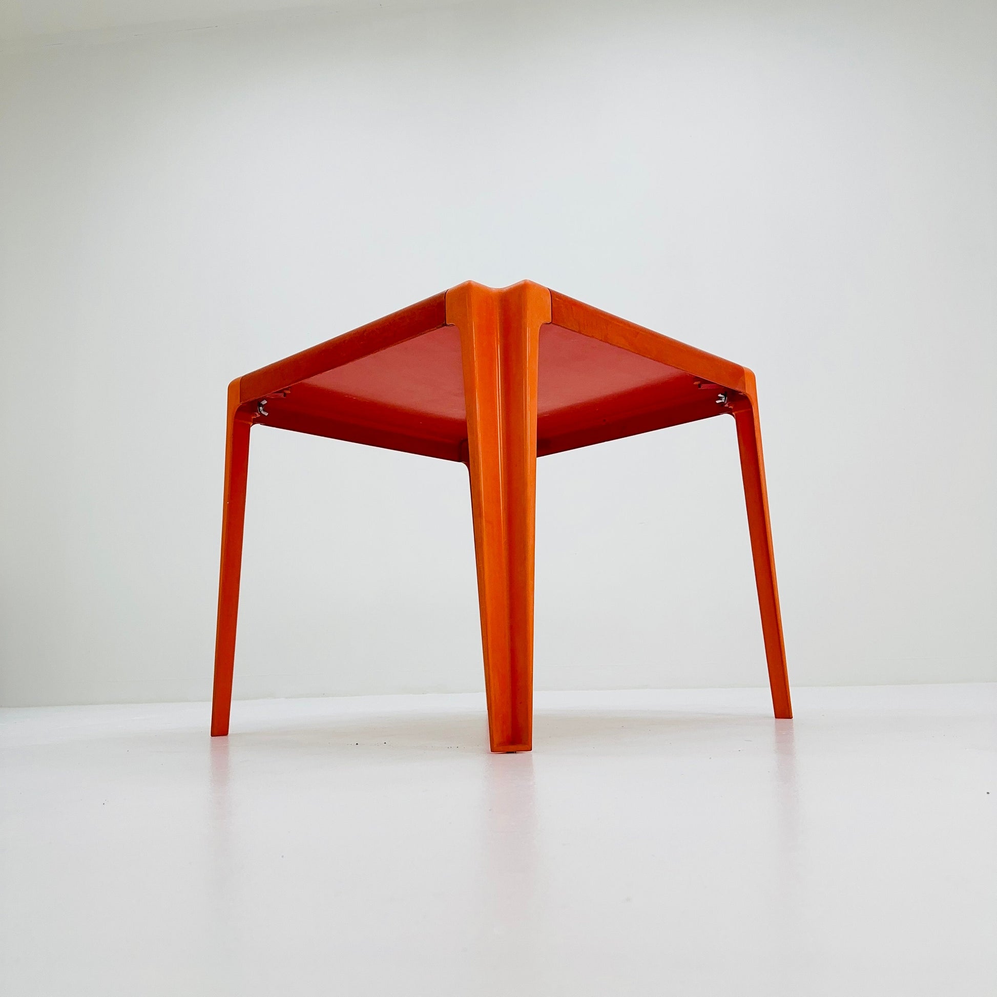 Space age fiberglass dining table by Helmut Batzner for Bofinger 1970s, Germany