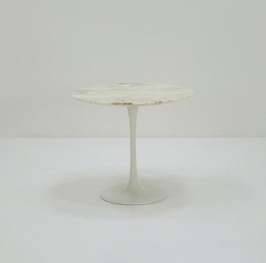 Space age marble-topped Tulip coffee table by Eero Saarinen for Knoll International, 1950s