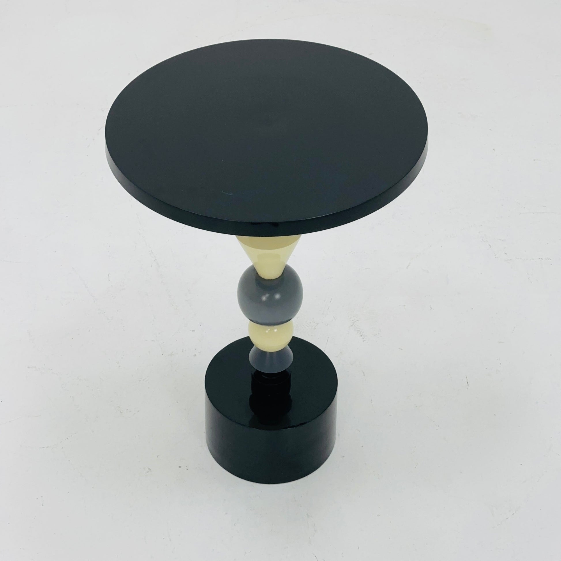 Rare Space age side table /end table 1970s Italy