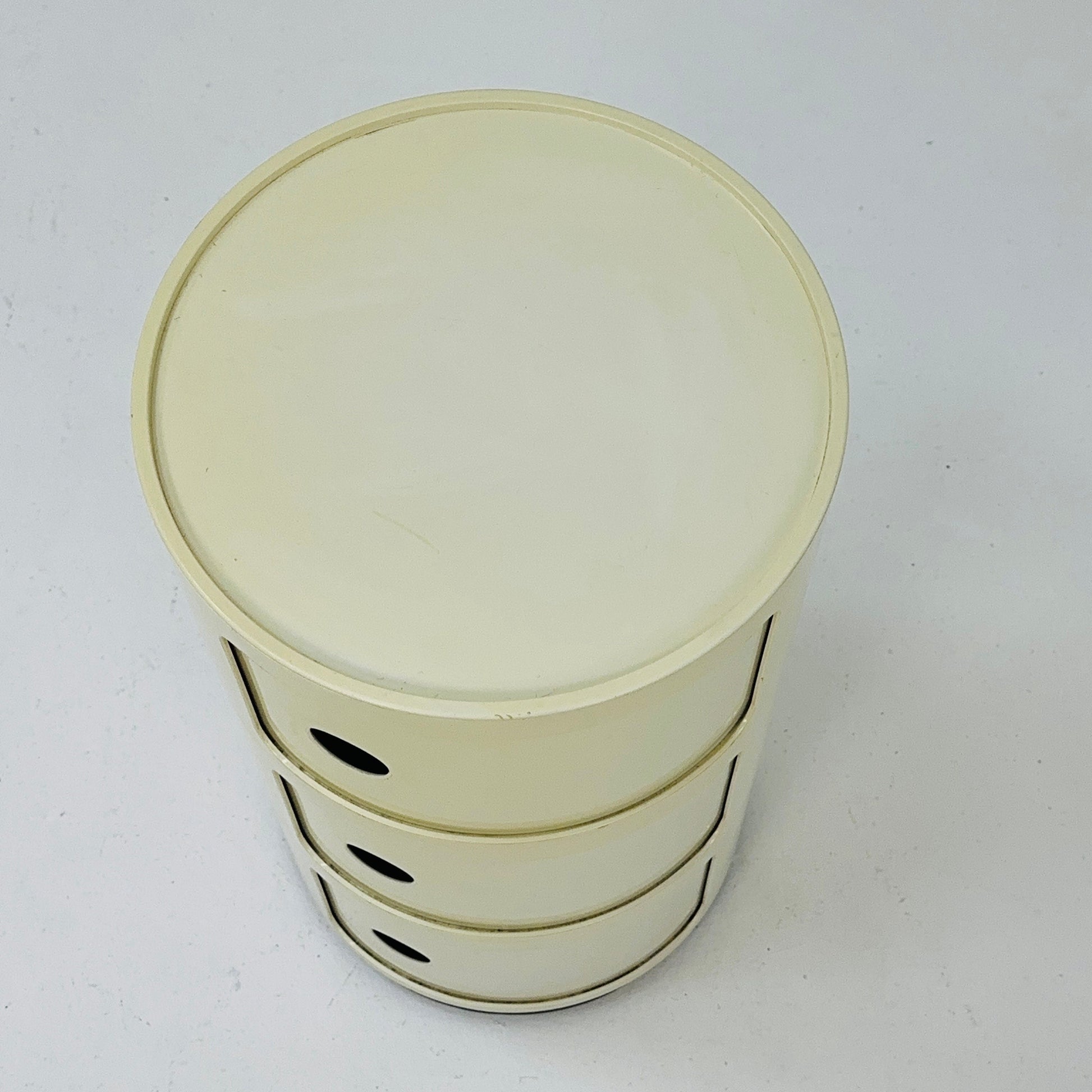 Space age 3 tier Componibili Classic round modular storage unit designed by Anna Castelli Ferrieri for Kartell in 1970s