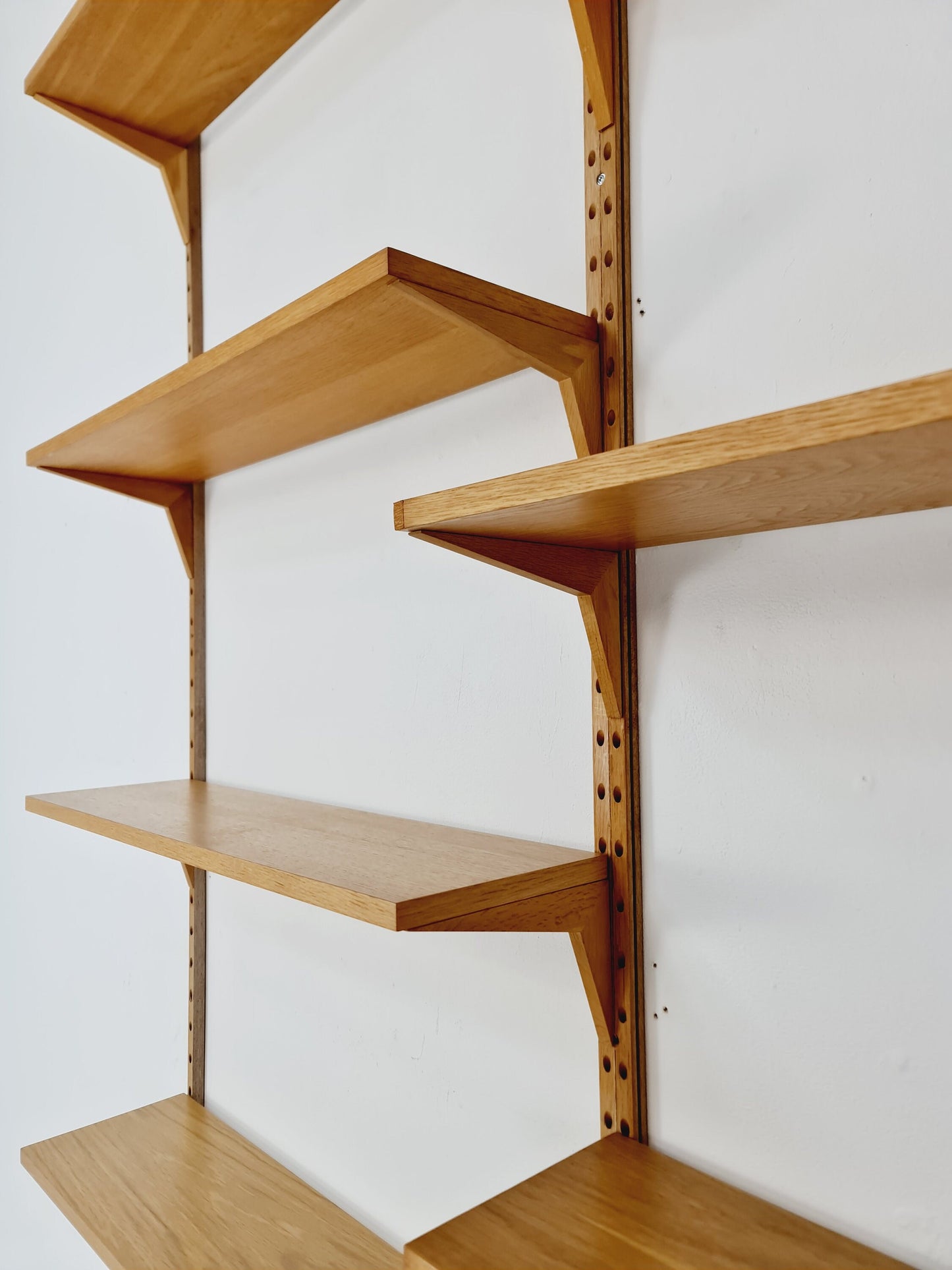 Midcentury Danish Oak Wall-Mounted Shelving Unit, by Poul Cadovius, 1960s