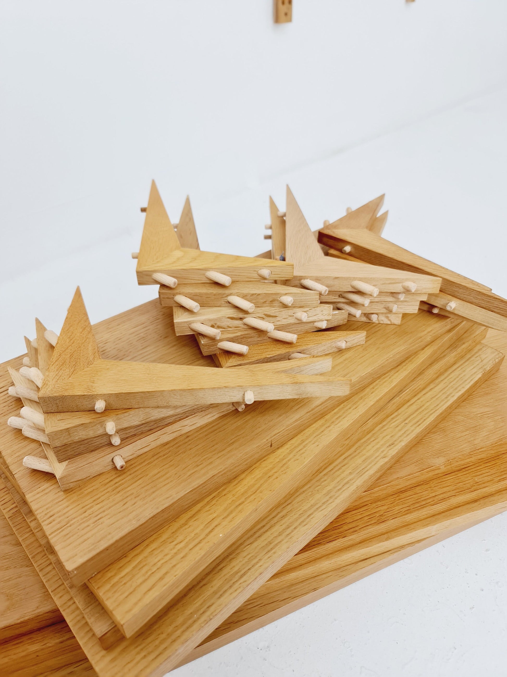 Midcentury Danish Oak Wall-Mounted Shelving Unit, by Poul Cadovius, 1960s