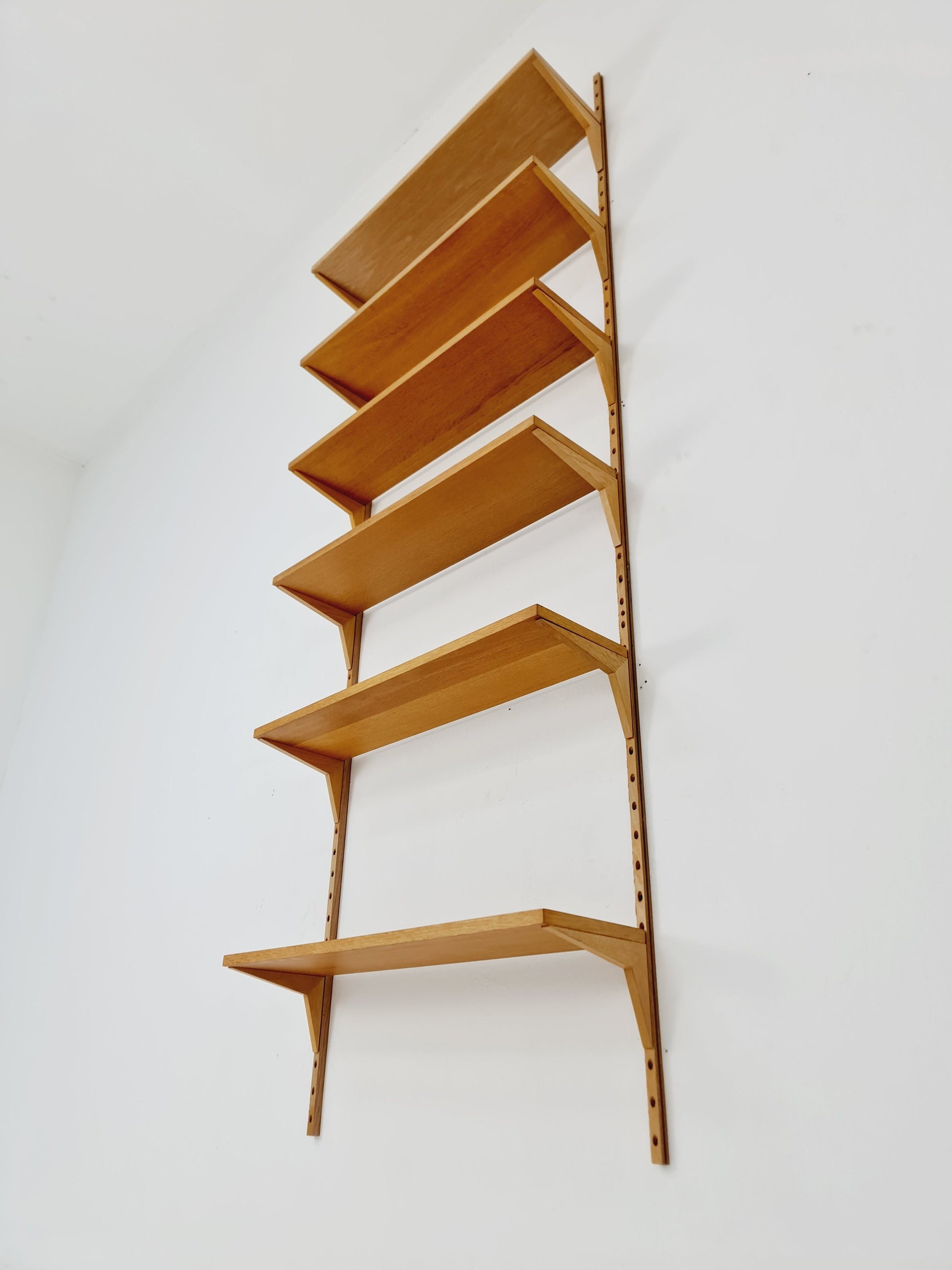 Midcentury Danish Oak Wall-Mounted Shelving Unit, by Poul Cadovius, 1960s