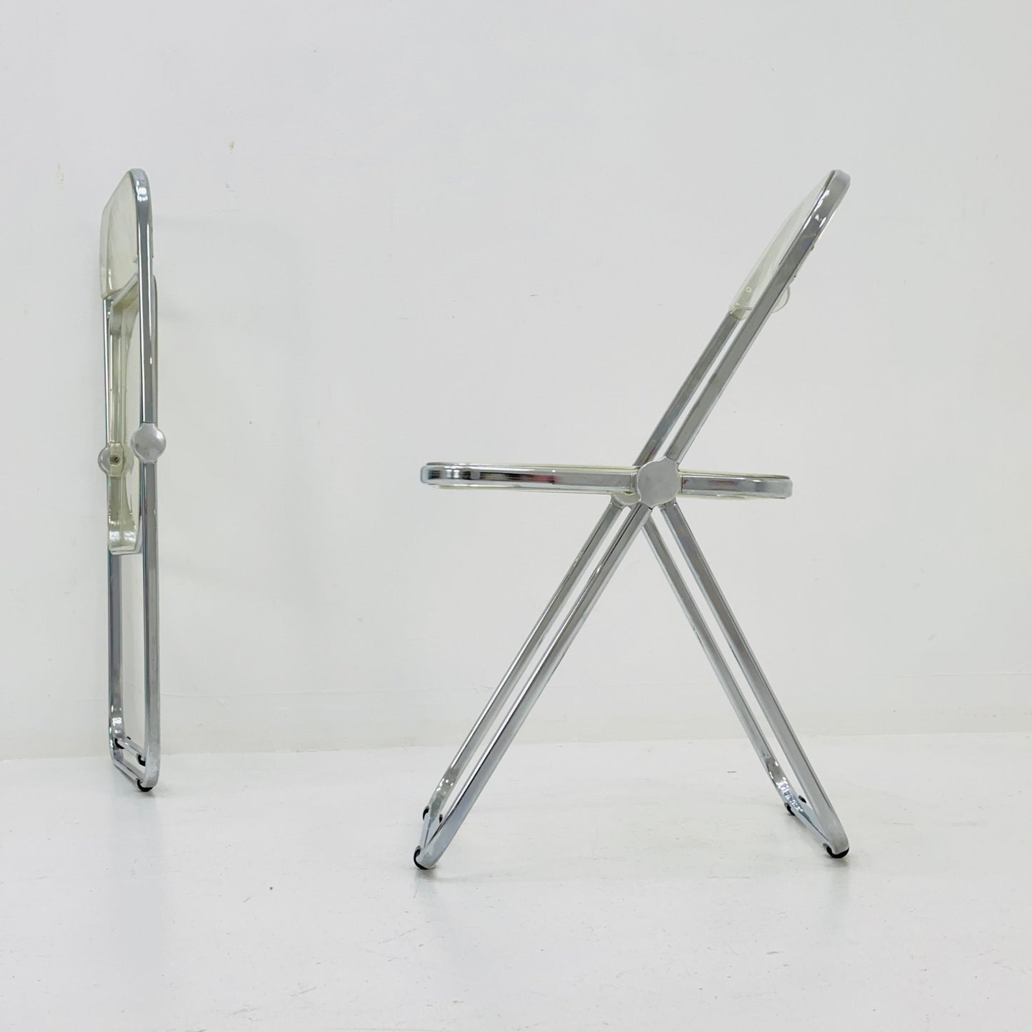 Set of 2 Italian Plia Folding Chairs by Giancarlo Piretti for Castelli, 1970s