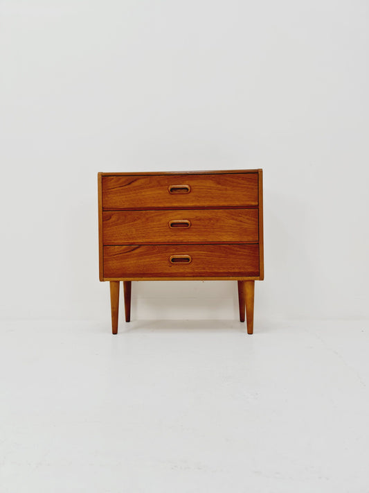 Midcentury danish design chest of drawers / drawer dresser /3 drawers cabinet, 1960s