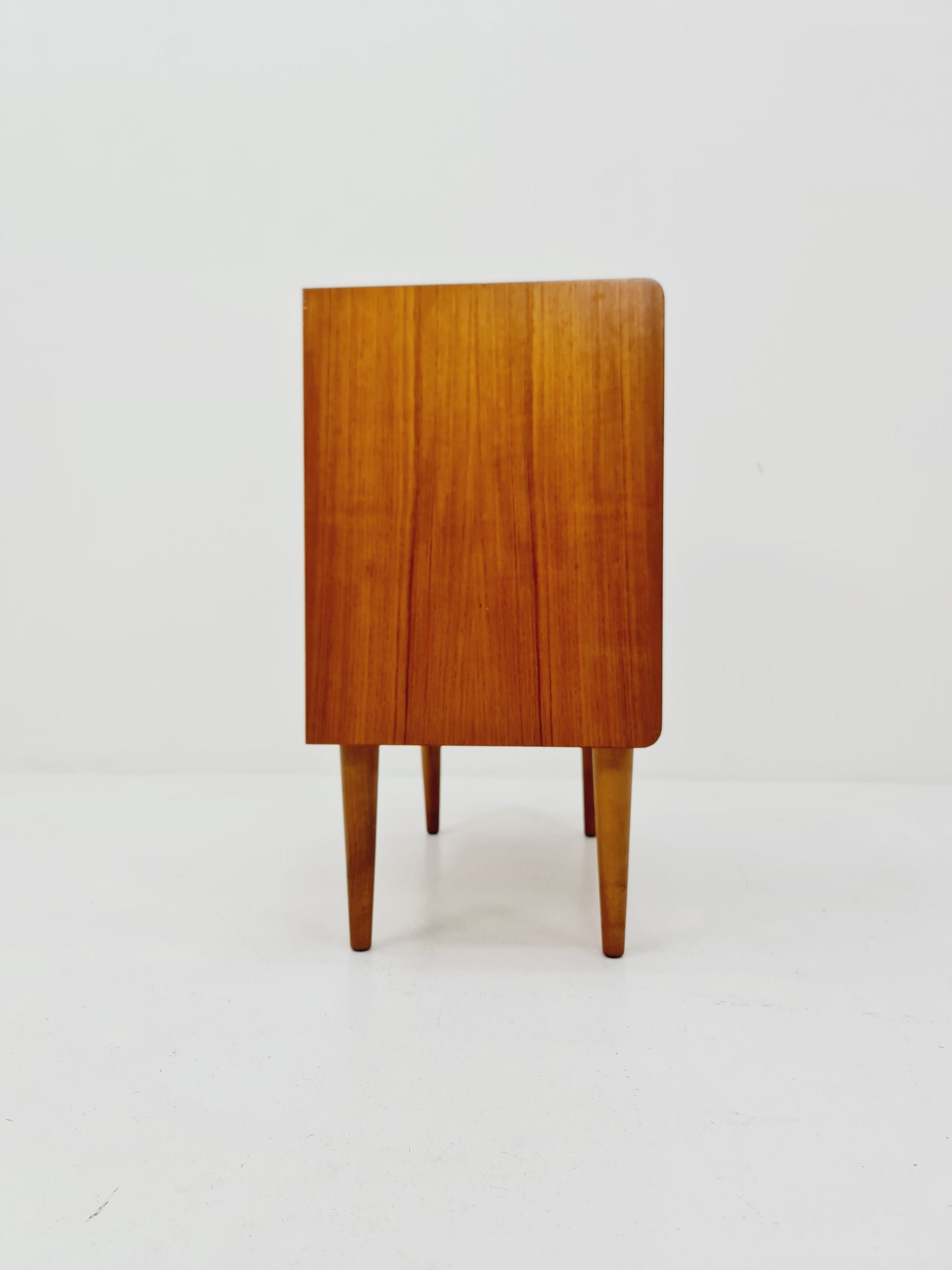 Midcentury danish design chest of drawers / drawer dresser /3 drawers cabinet, 1960s