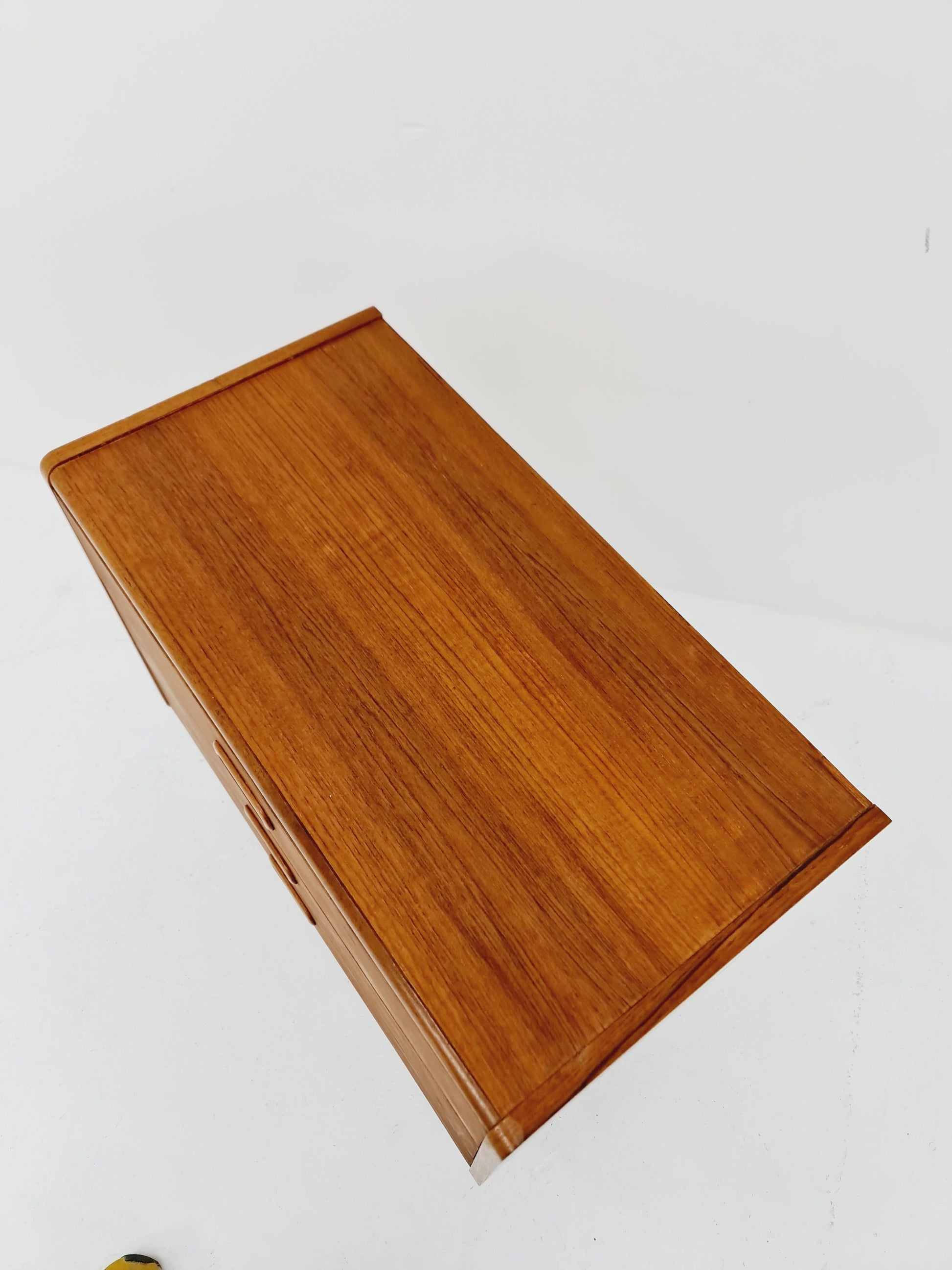 Midcentury danish design chest of drawers / drawer dresser /3 drawers cabinet, 1960s