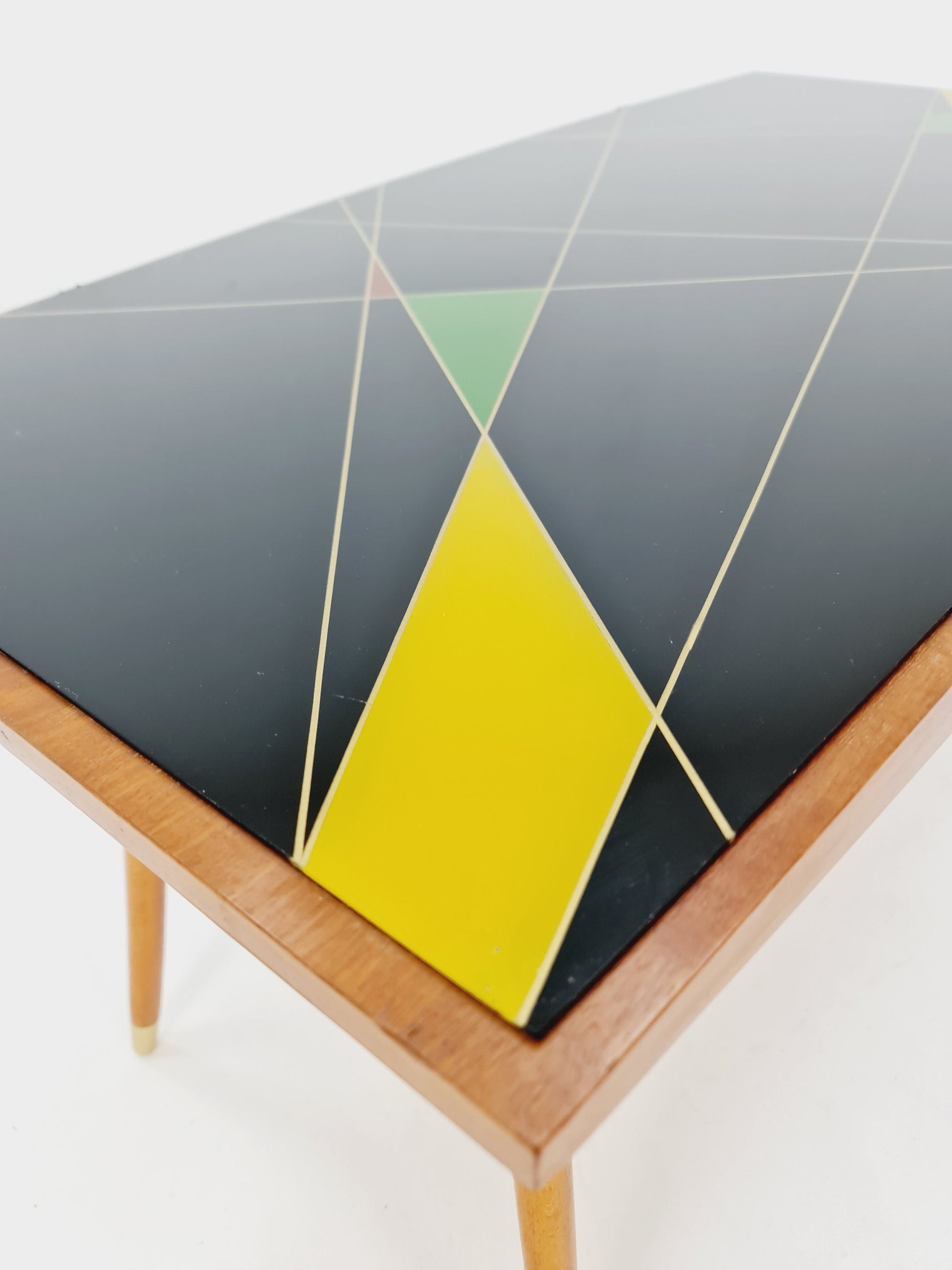 mid century vintage coffetable witth glass top from the 50s