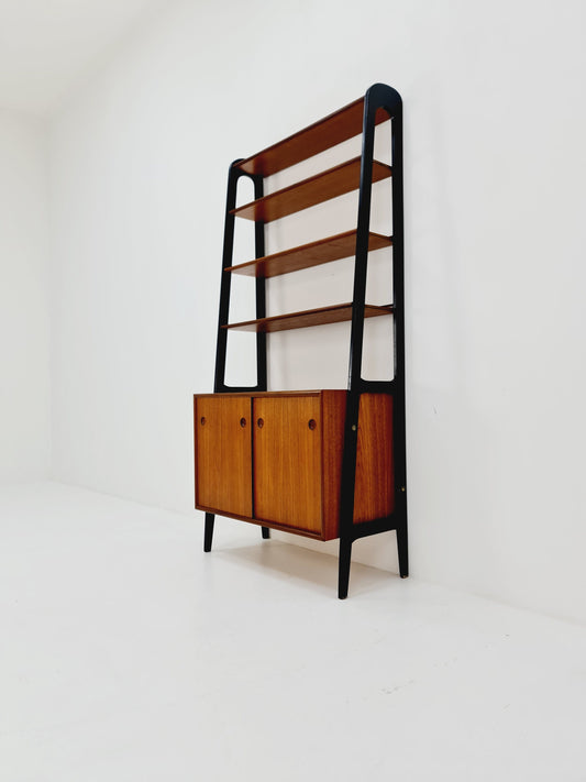 Danish freestanding Midcentury vintage bookshelf system / bookcase teak by Bengt Ruda, 1960s