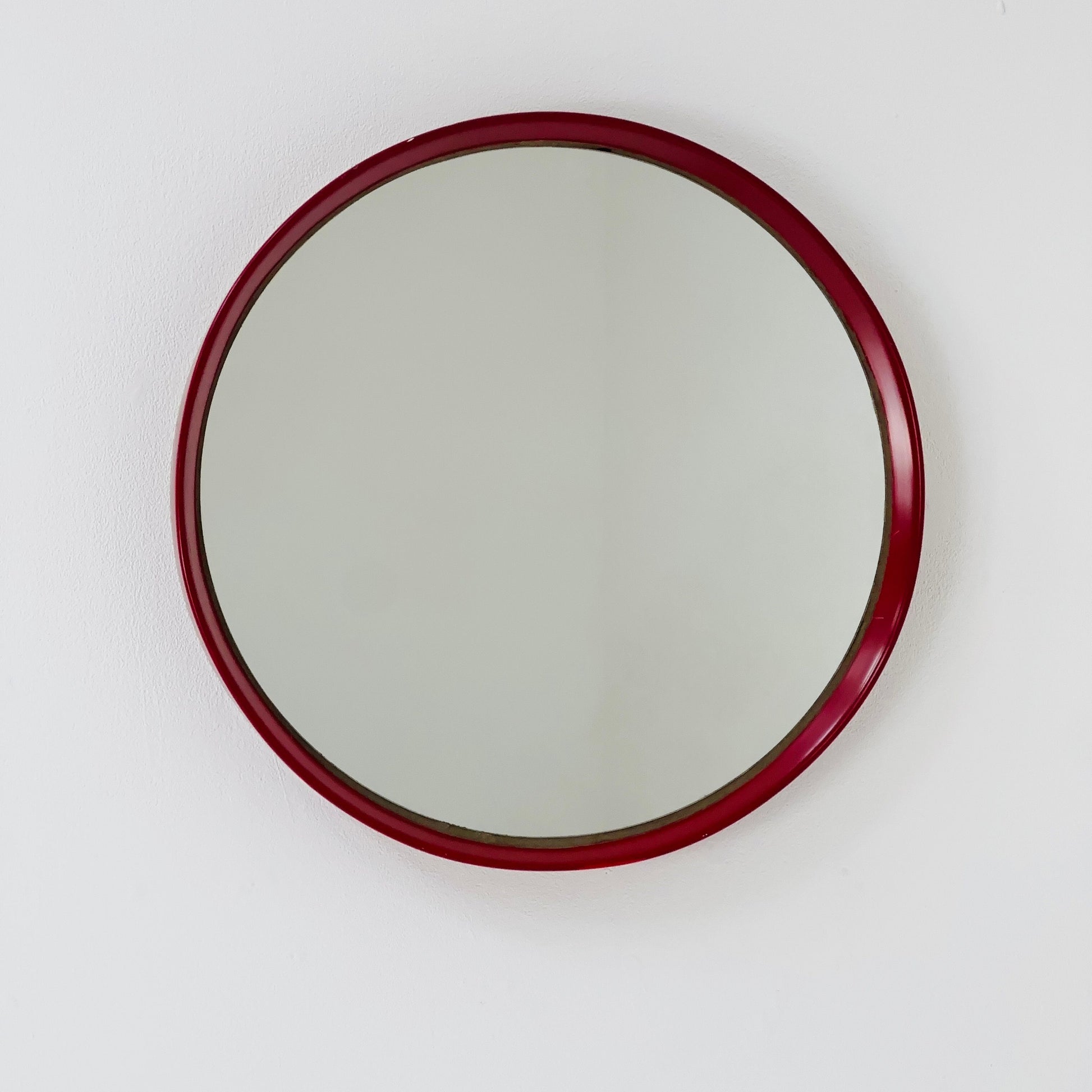 Very nice Red Spaceage vintage mirror plastic from the 70s with a typical Spaceage design,