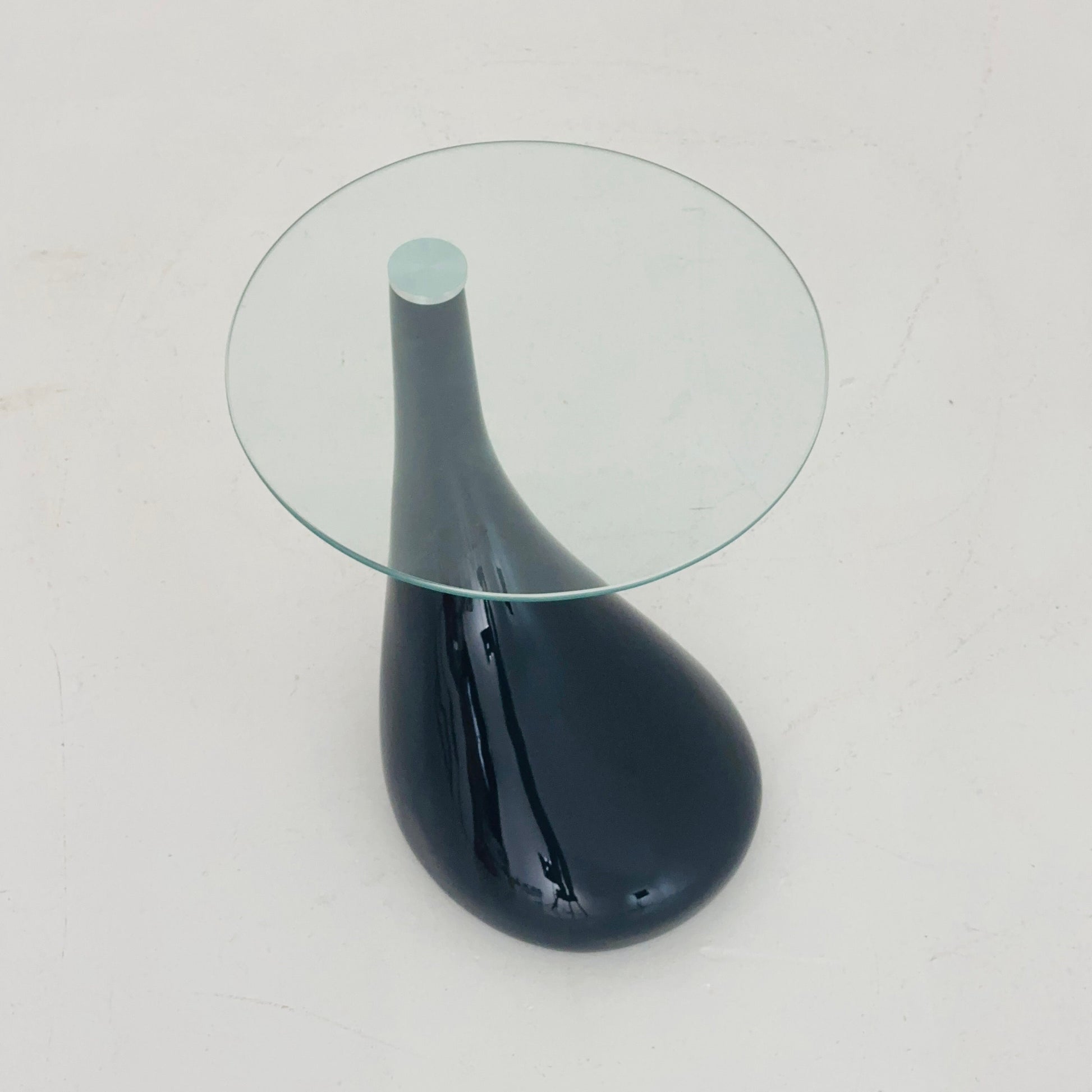 Mid-Century Style Side Table - Pop Art Style Bedside Table, black and Glass