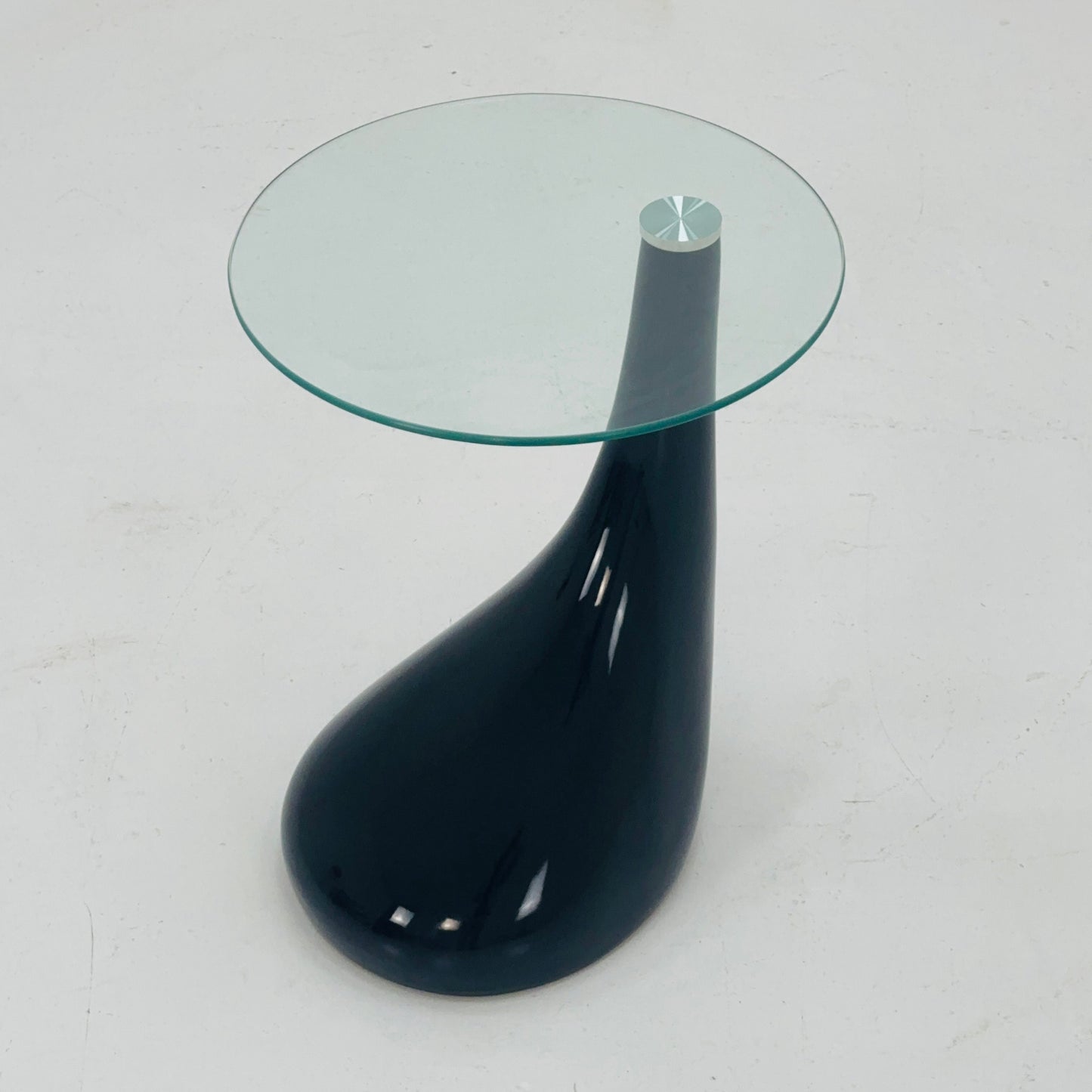 Mid-Century Style Side Table - Pop Art Style Bedside Table, black and Glass