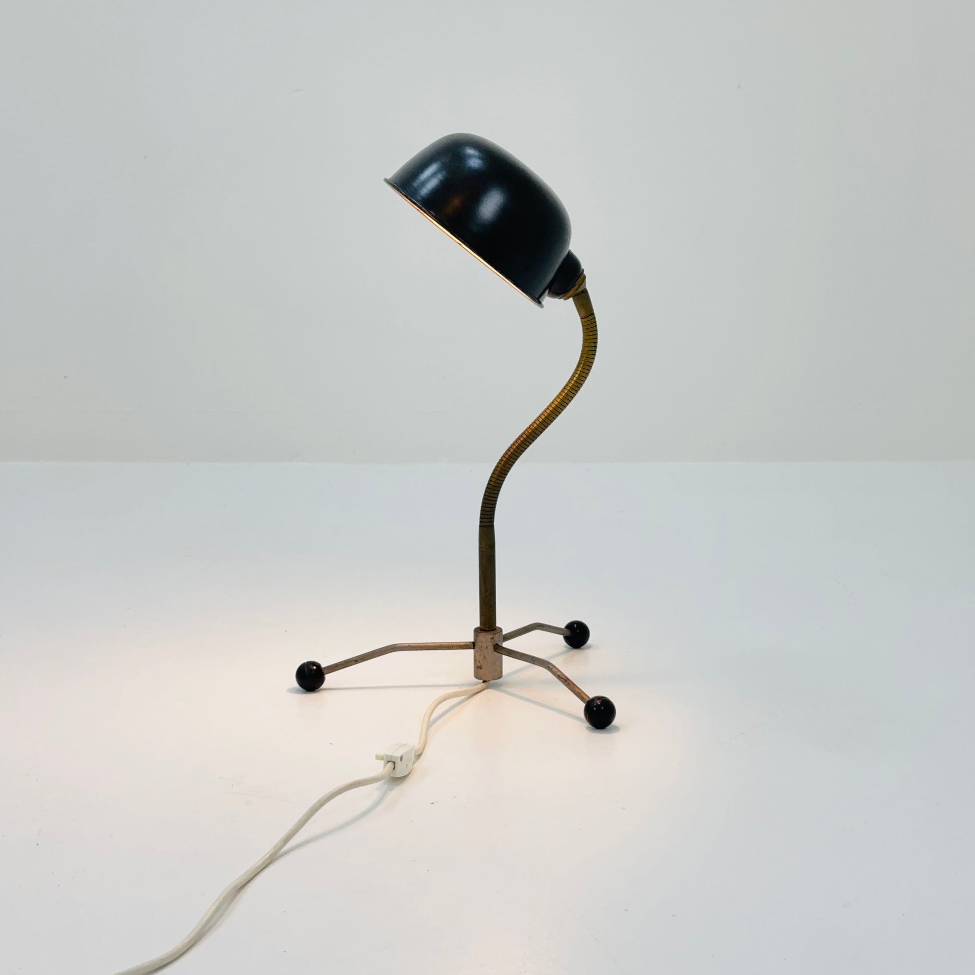 mid century industrial tripod table lamp 1980s Italy