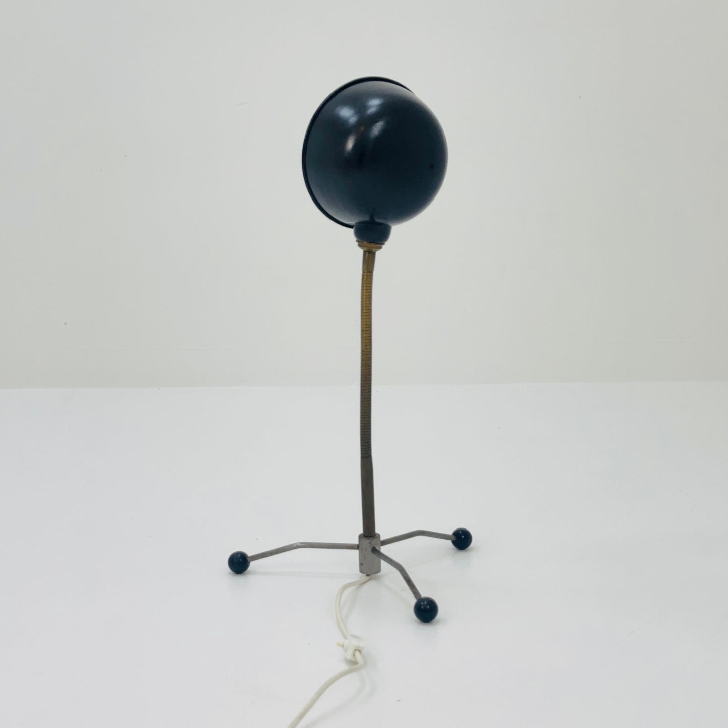 mid century industrial tripod table lamp 1980s Italy