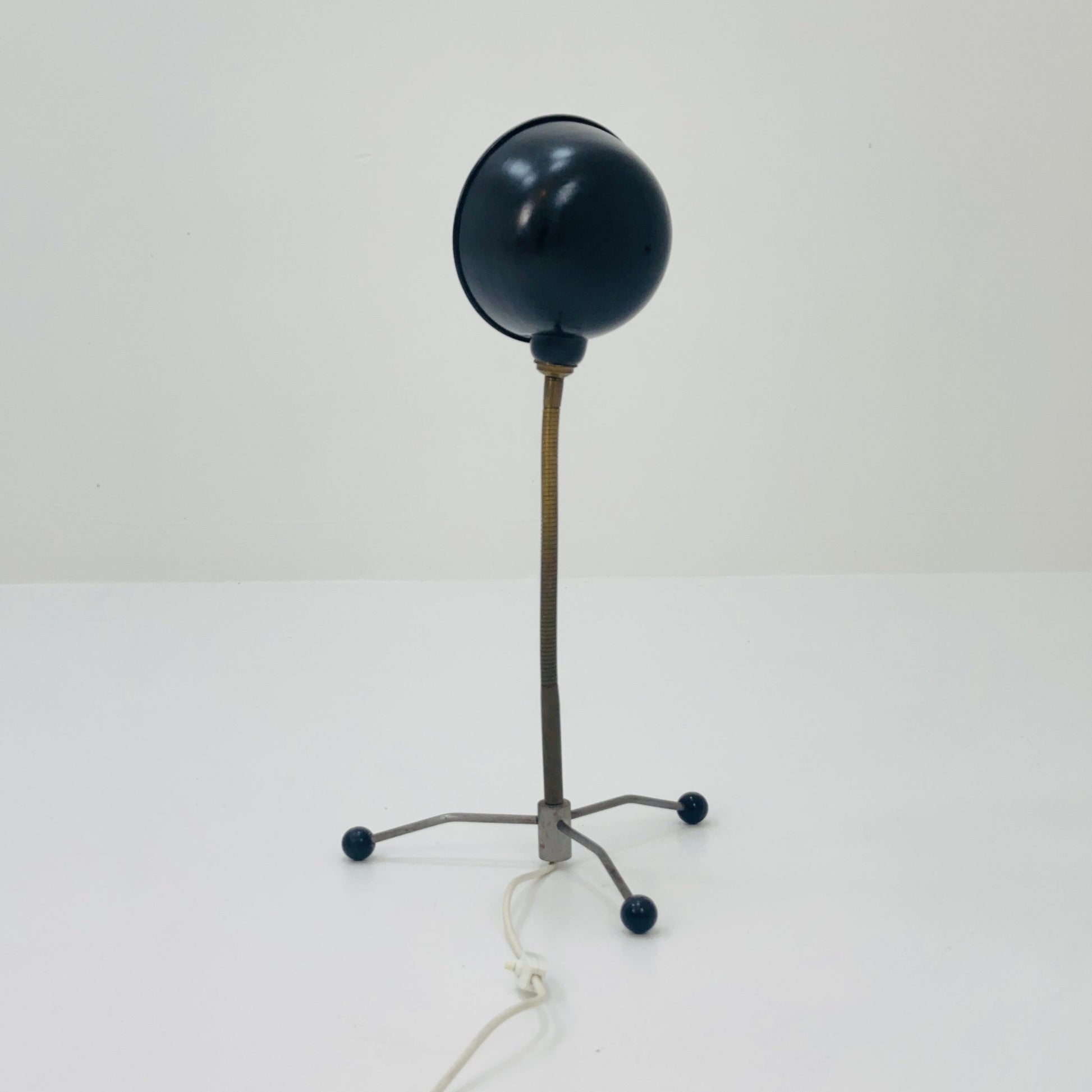 mid century industrial tripod table lamp 1980s Italy