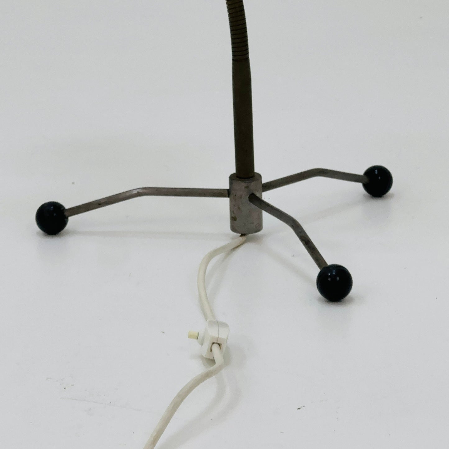 mid century industrial tripod table lamp 1980s Italy
