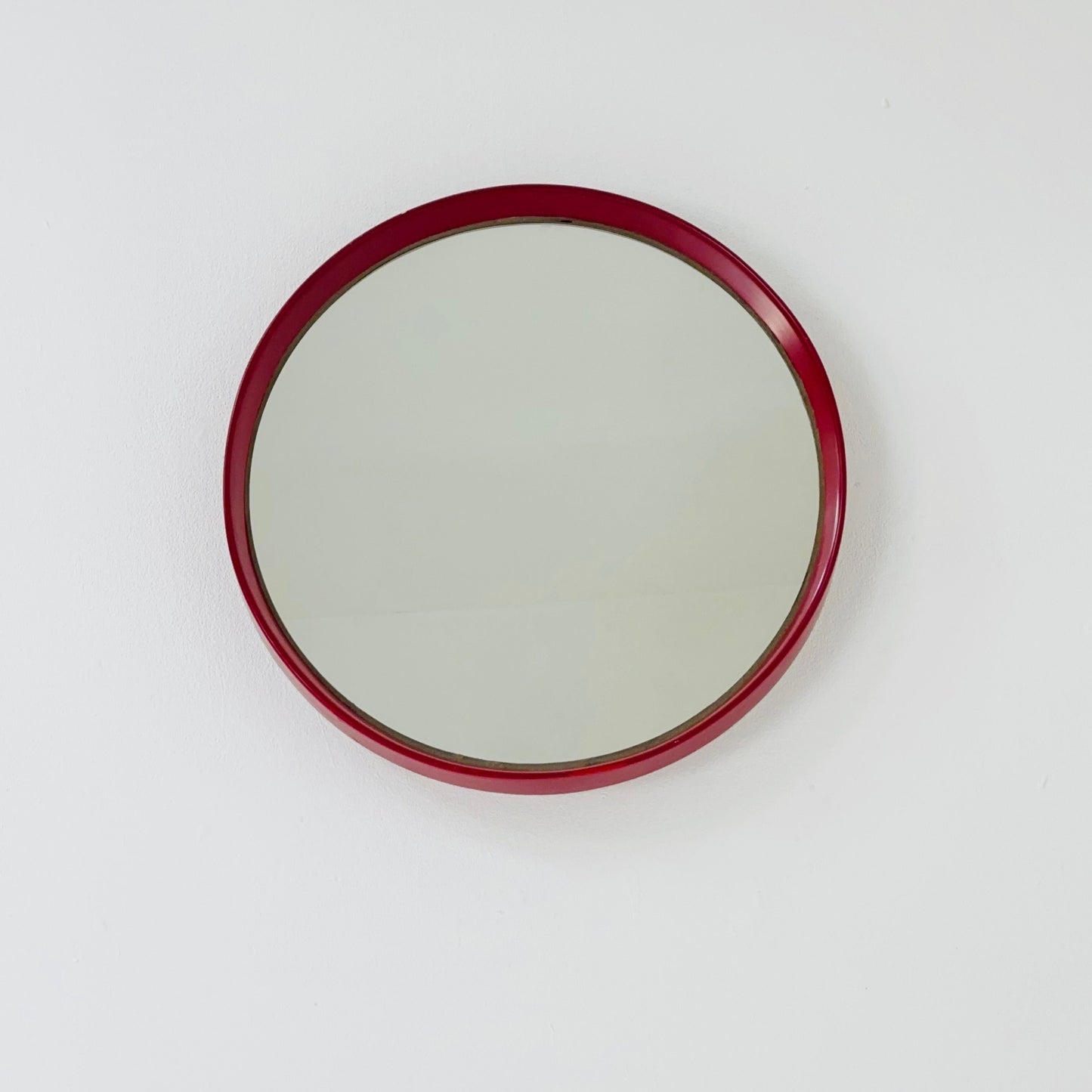 Very nice Red Spaceage vintage mirror plastic from the 70s with a typical Spaceage design,