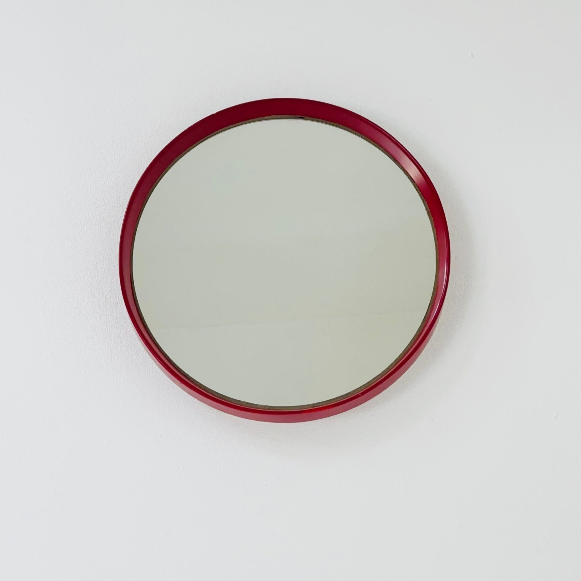 Very nice Red Spaceage vintage mirror plastic from the 70s with a typical Spaceage design,