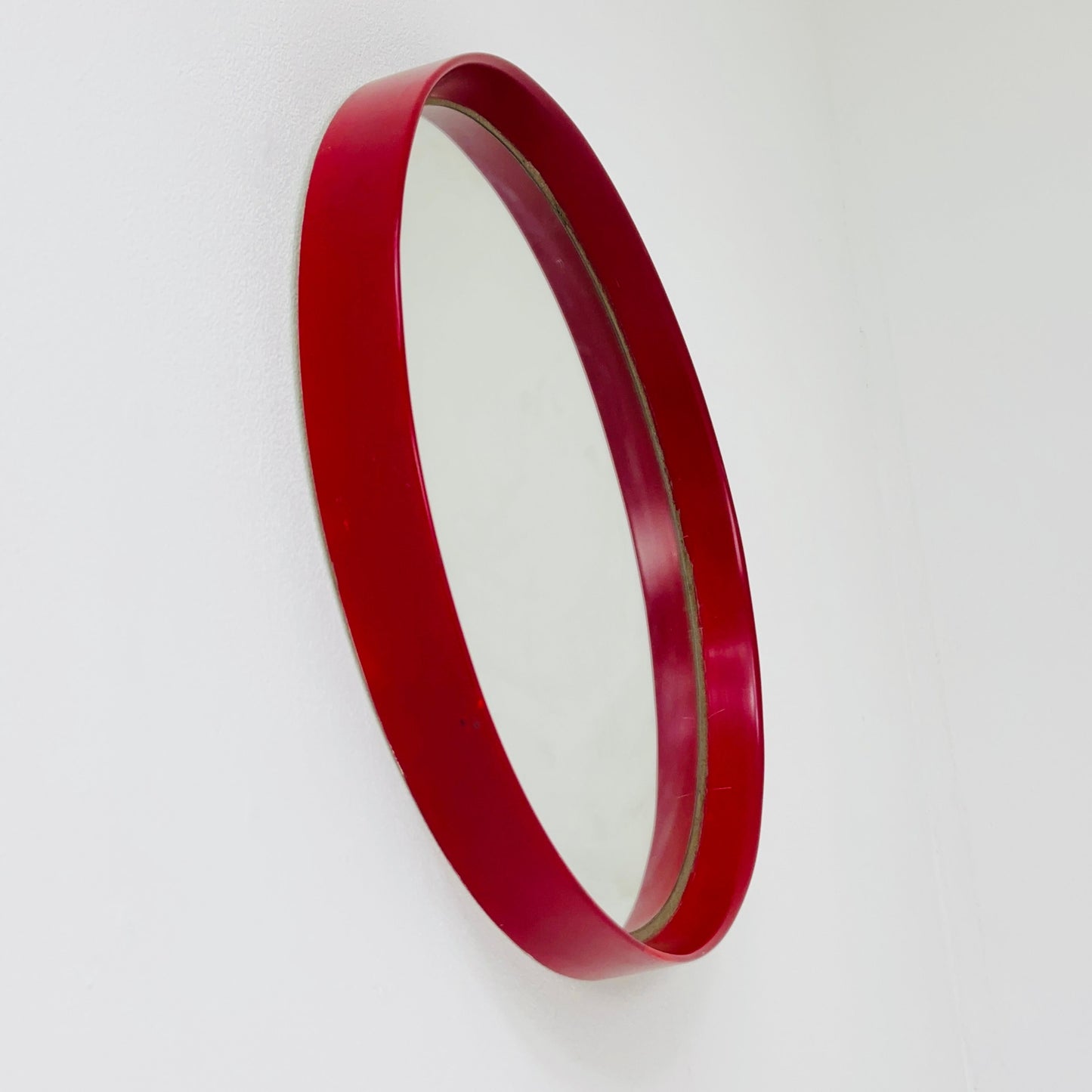 Very nice Red Spaceage vintage mirror plastic from the 70s with a typical Spaceage design,