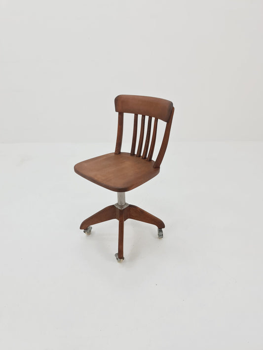 Bauhaus swivel office chair in solid wood By Der FerderDreh 1930s