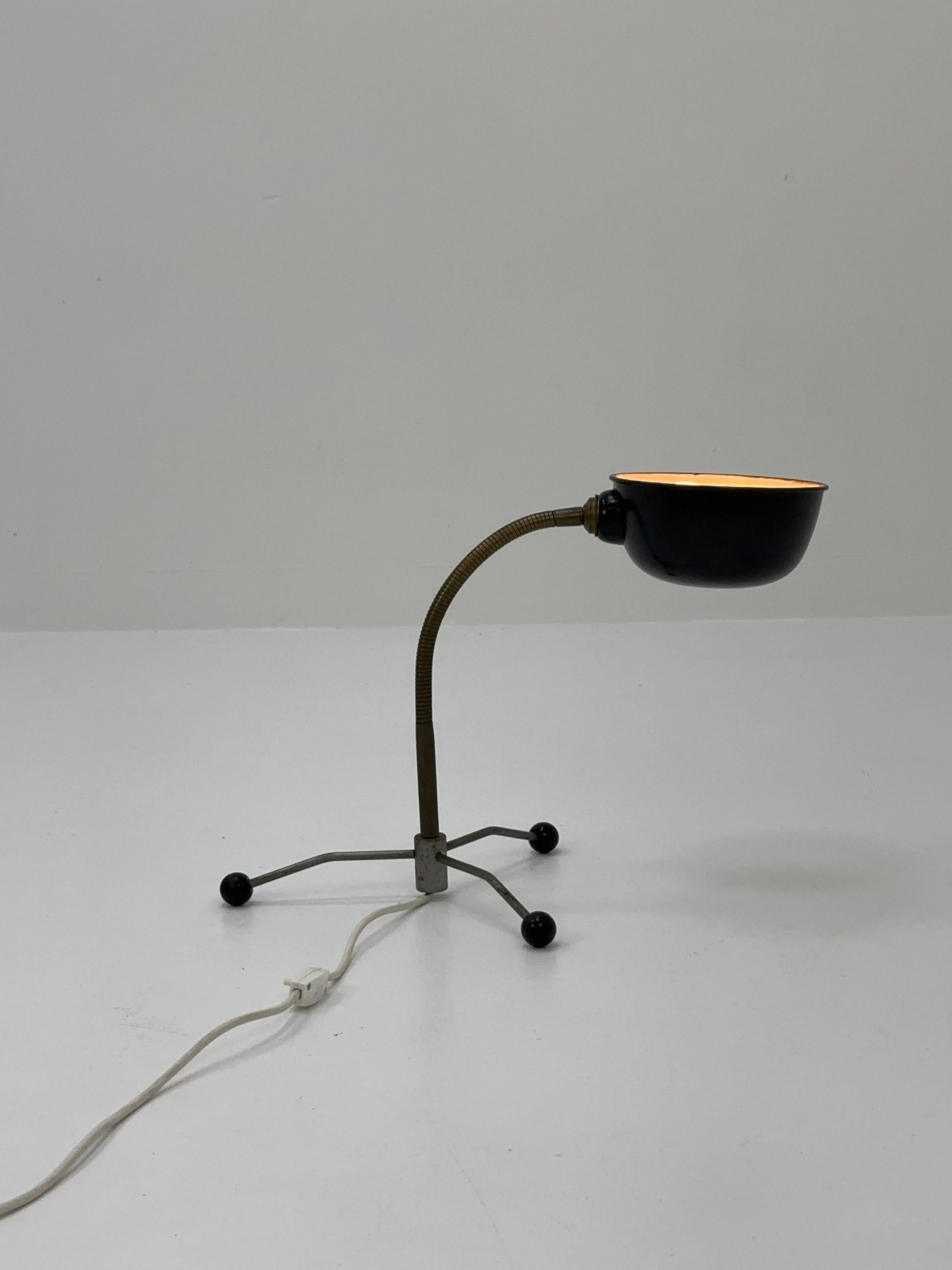 mid century industrial tripod table lamp 1980s Italy
