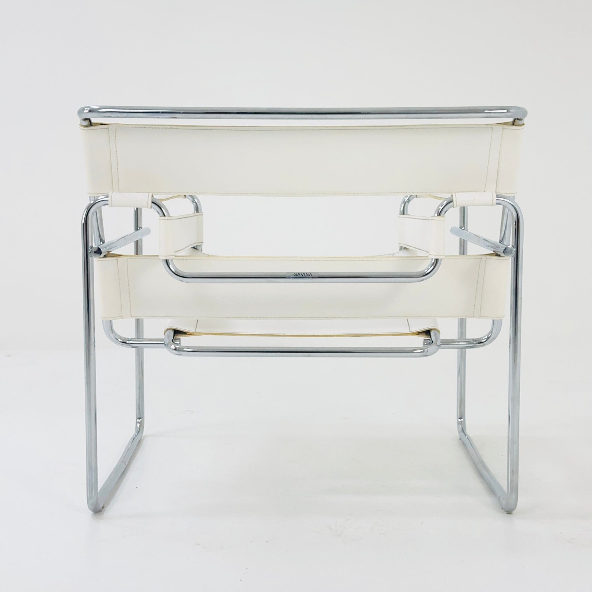 Mid century B3 Wassily white lounge Chair by Marcel Breuer for Gavina, 1980s