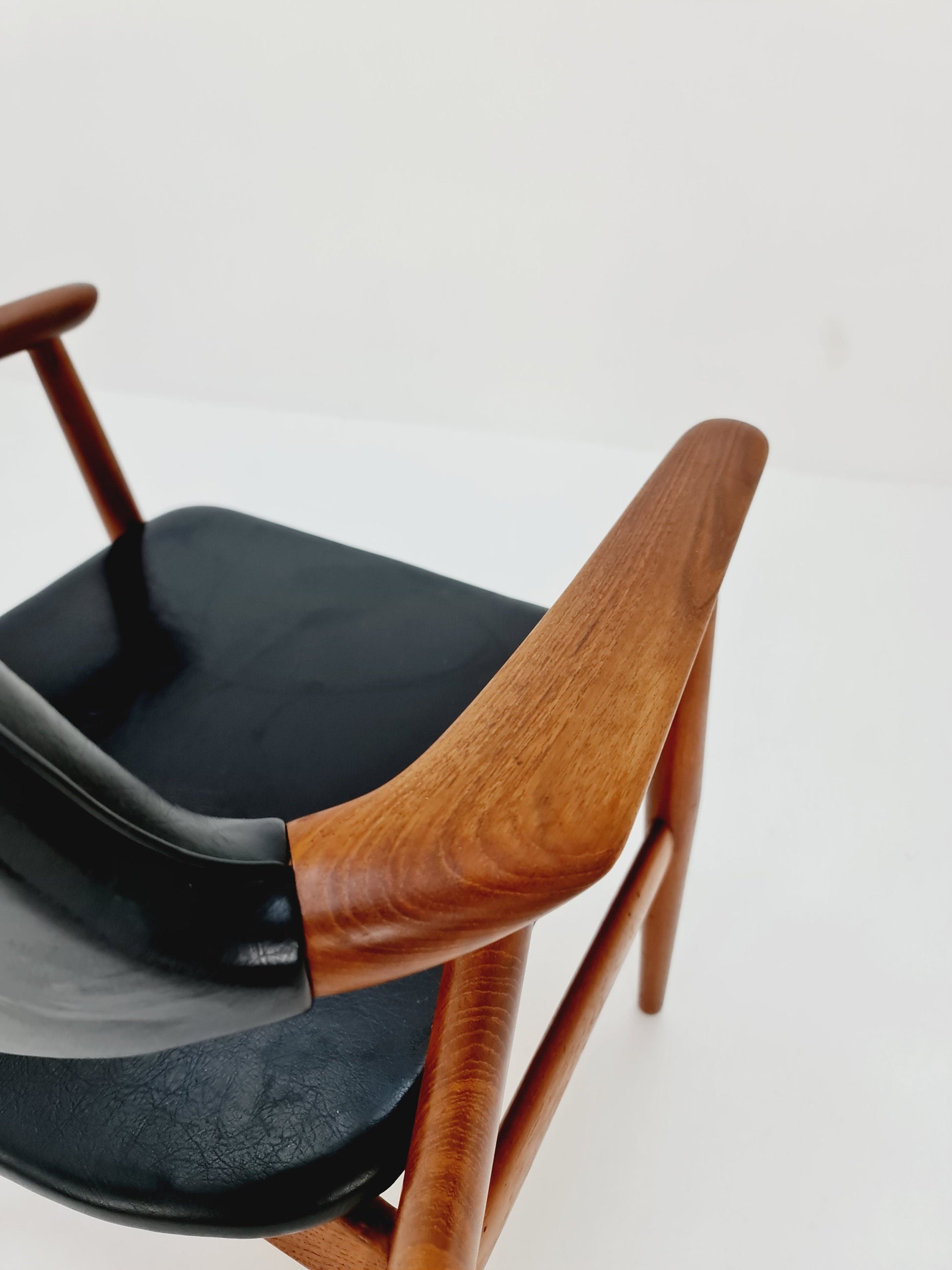 Mid century Danish Teak and Leather arm chair by Svend Age Eriksen for Glostrup from the 60s