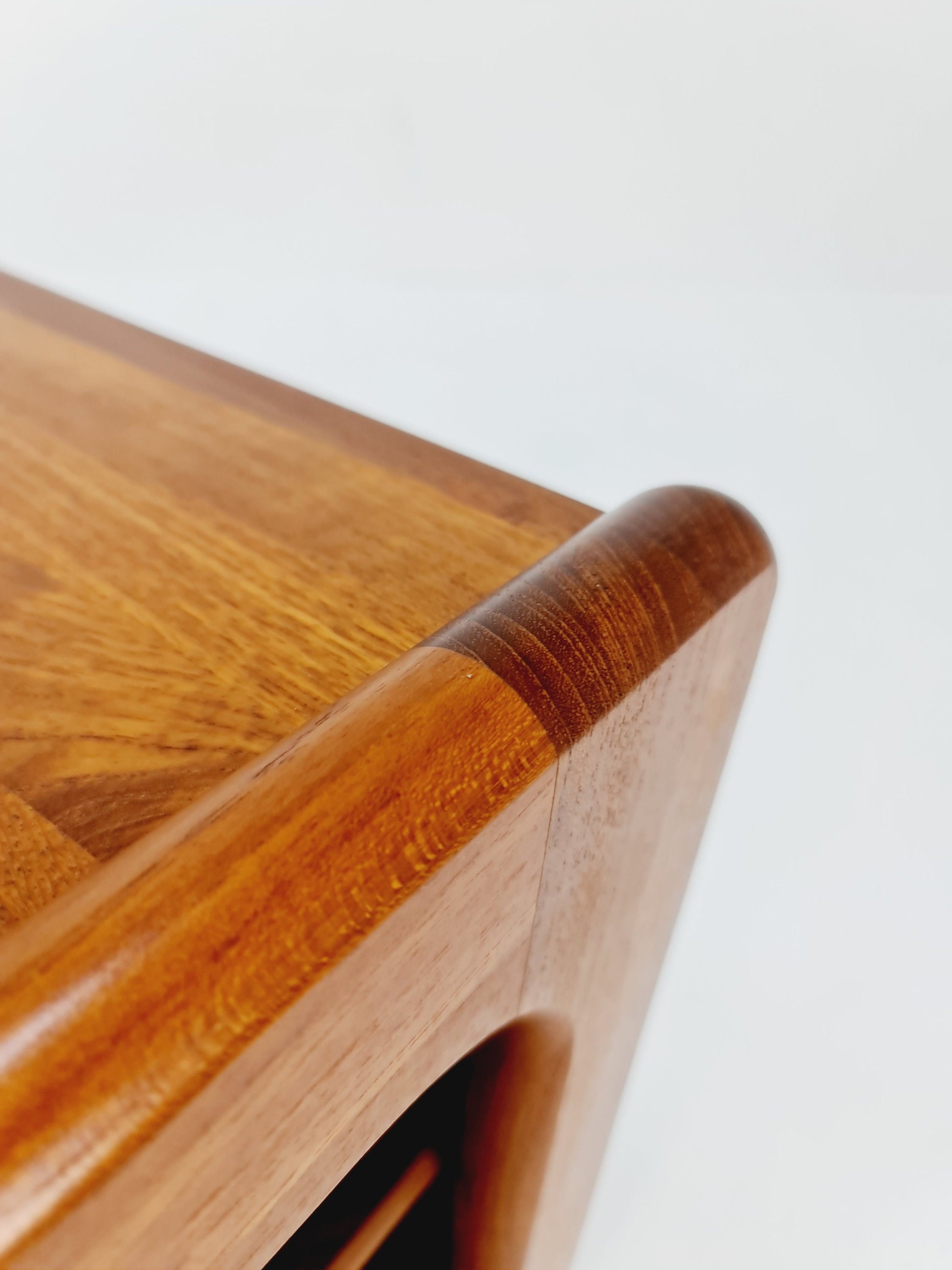 Vintage mid century danish trolley in solid teak/ bar cart By Dyrlund , 1960s
