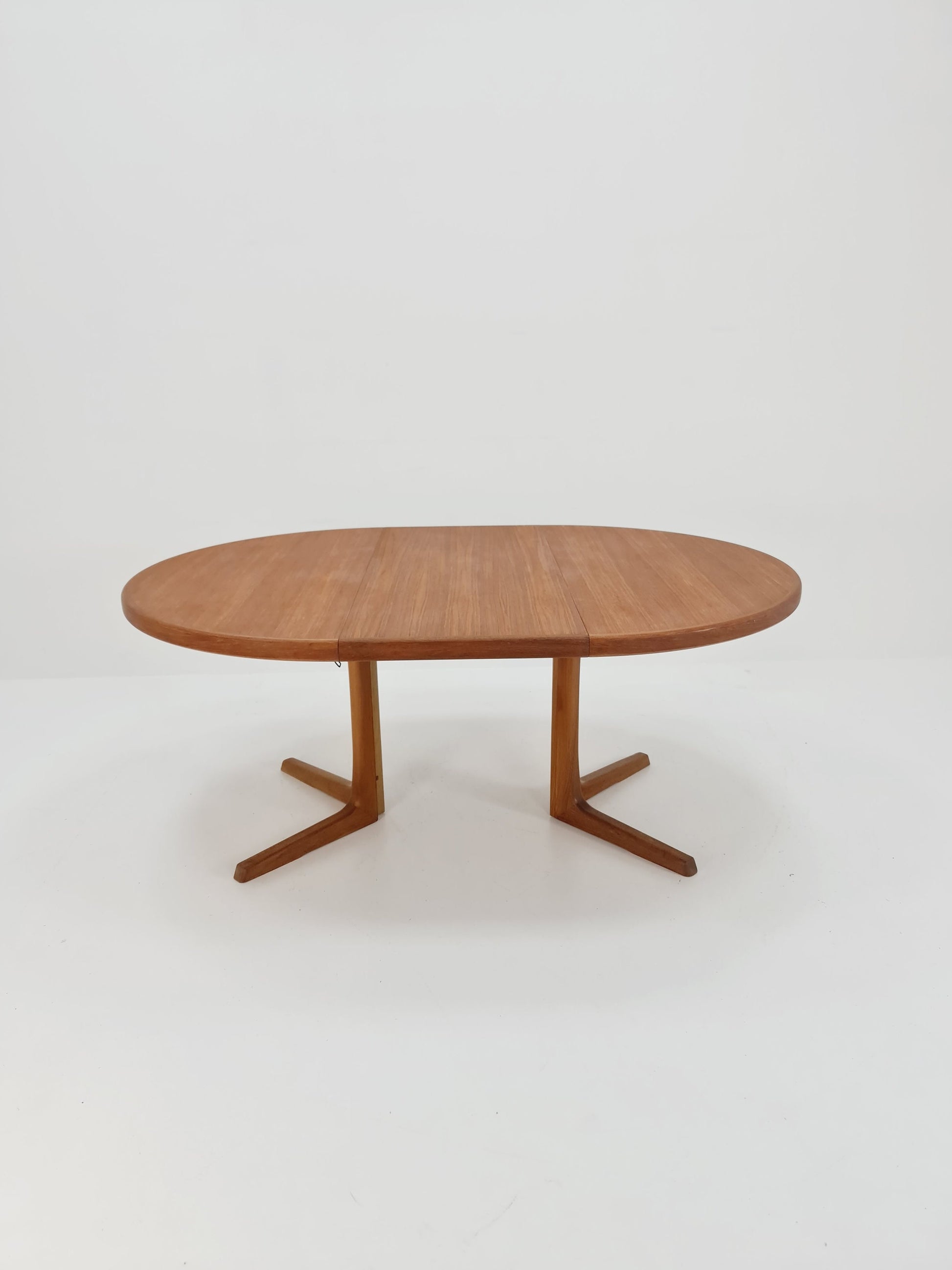 Mid century extendable Danish Modern Teak dining table by Glostrup , 1970s