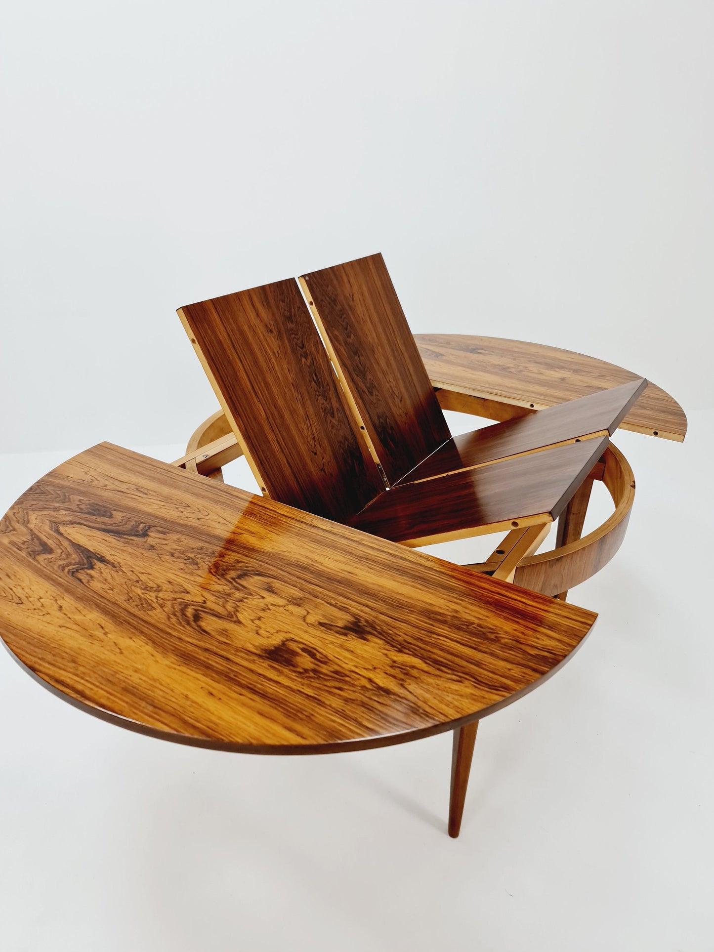 Round German Rosewood Dining Table from Lübke, 1960s