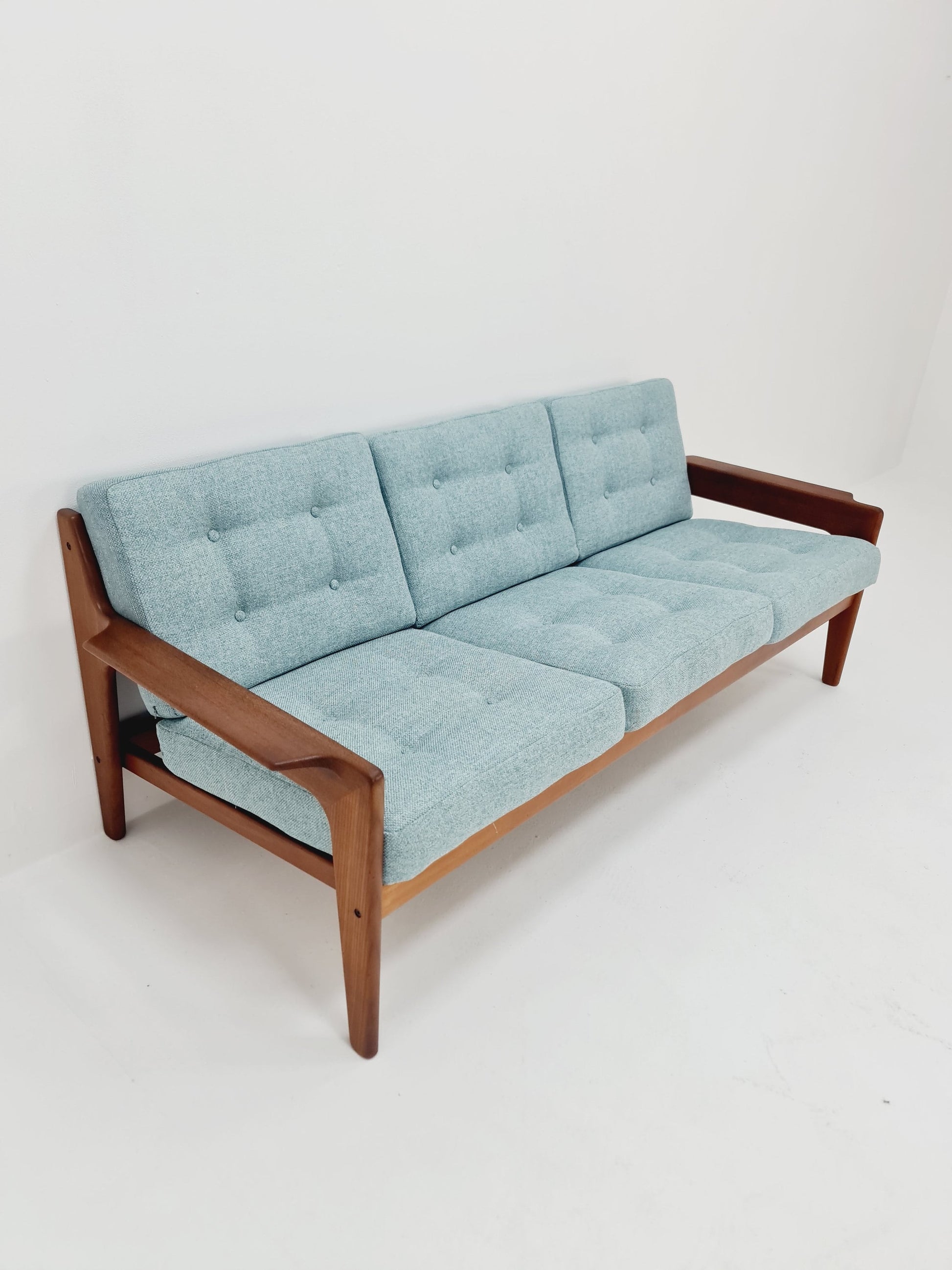 Mid century easy lounge couch by Arne Wahl Iversen for komfort teak , 1960s