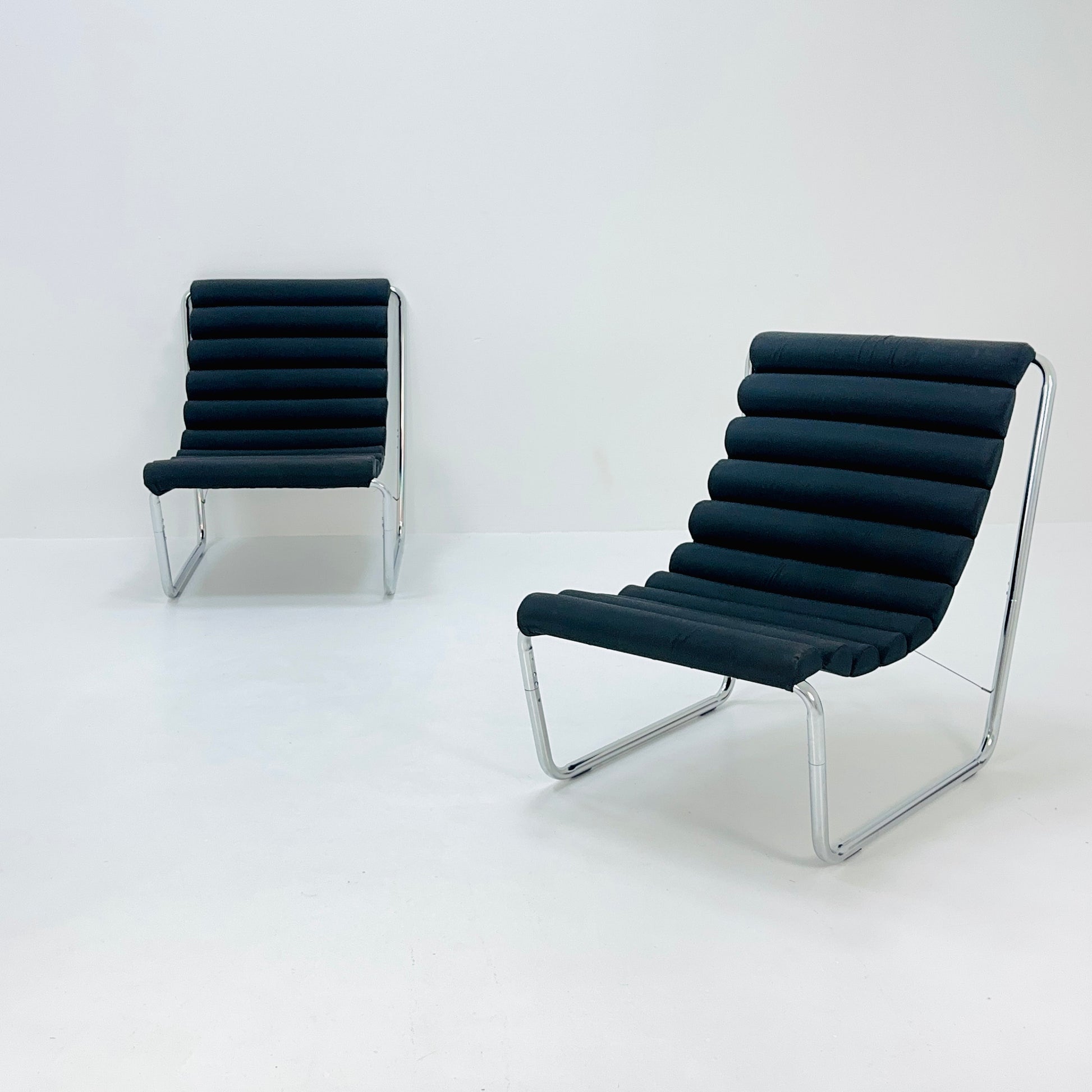 1 of 2 Mid Century Vintage Bauhaus Boudins Lounge Chairs by Michel Boyer 1970s France