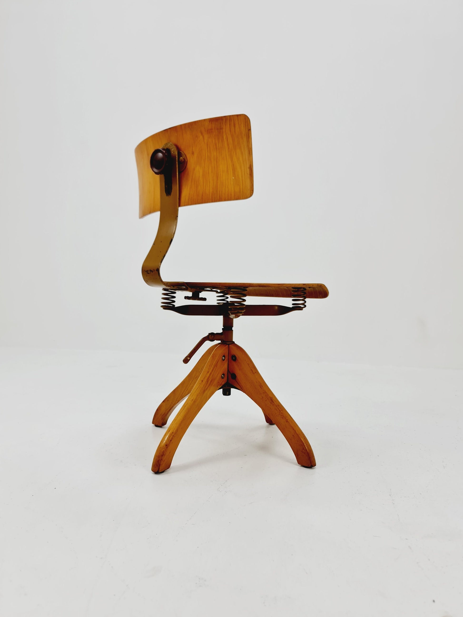 Bauhaus swivel office chair in solid wood By Puffdreh Kontorchair 1930s
