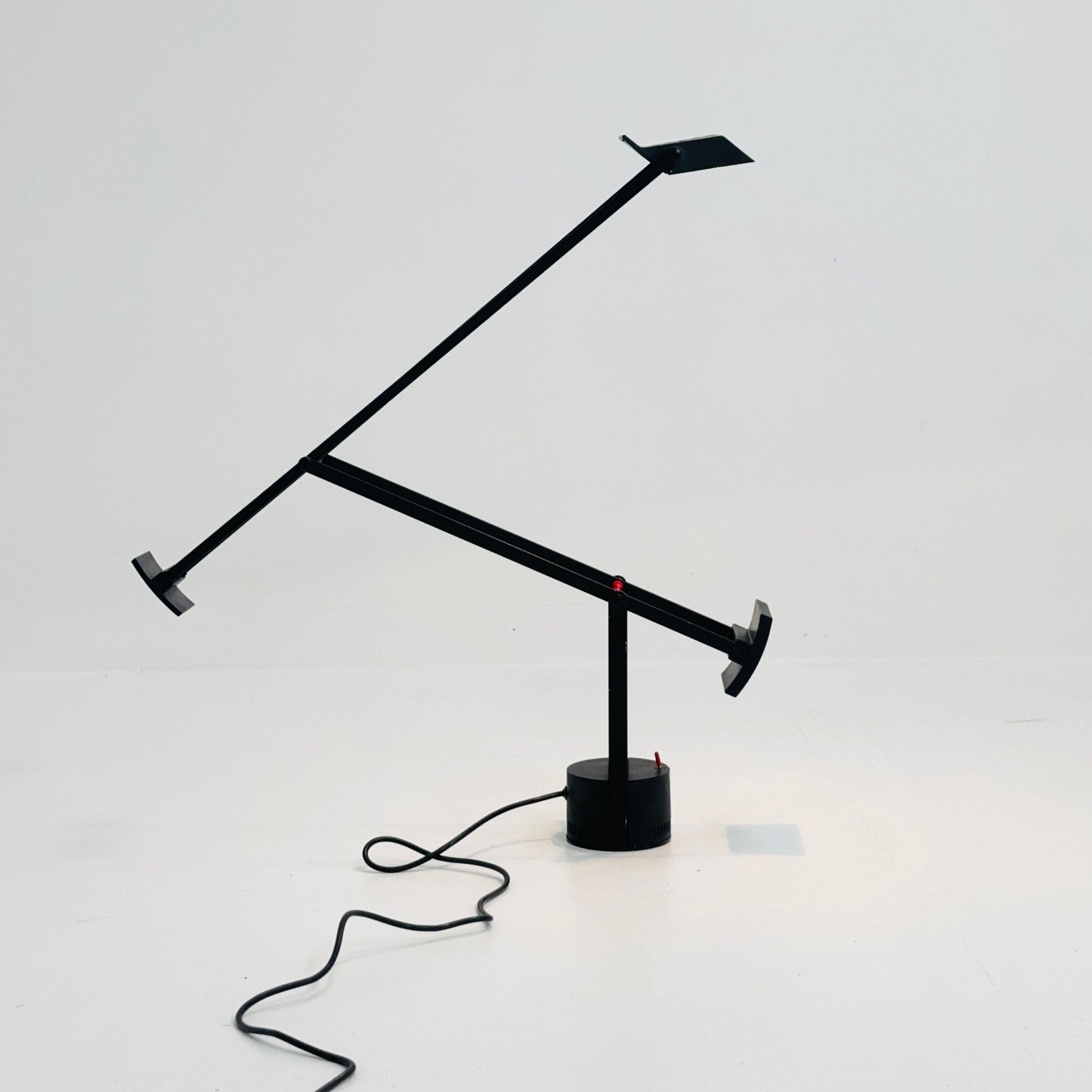 Vintage Italian Tizio Table Lamp by Richard Sapper for Artemide, 1972