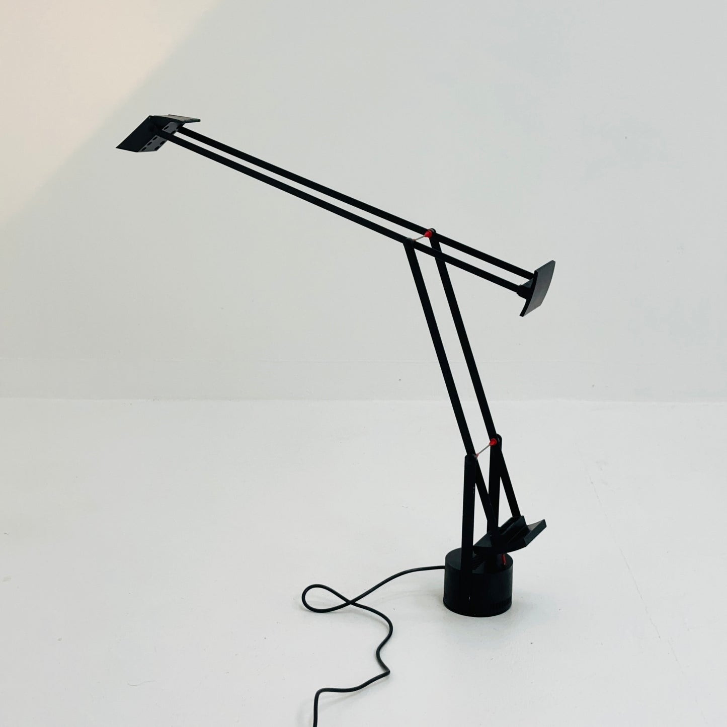 Vintage Italian Tizio Table Lamp by Richard Sapper for Artemide, 1972