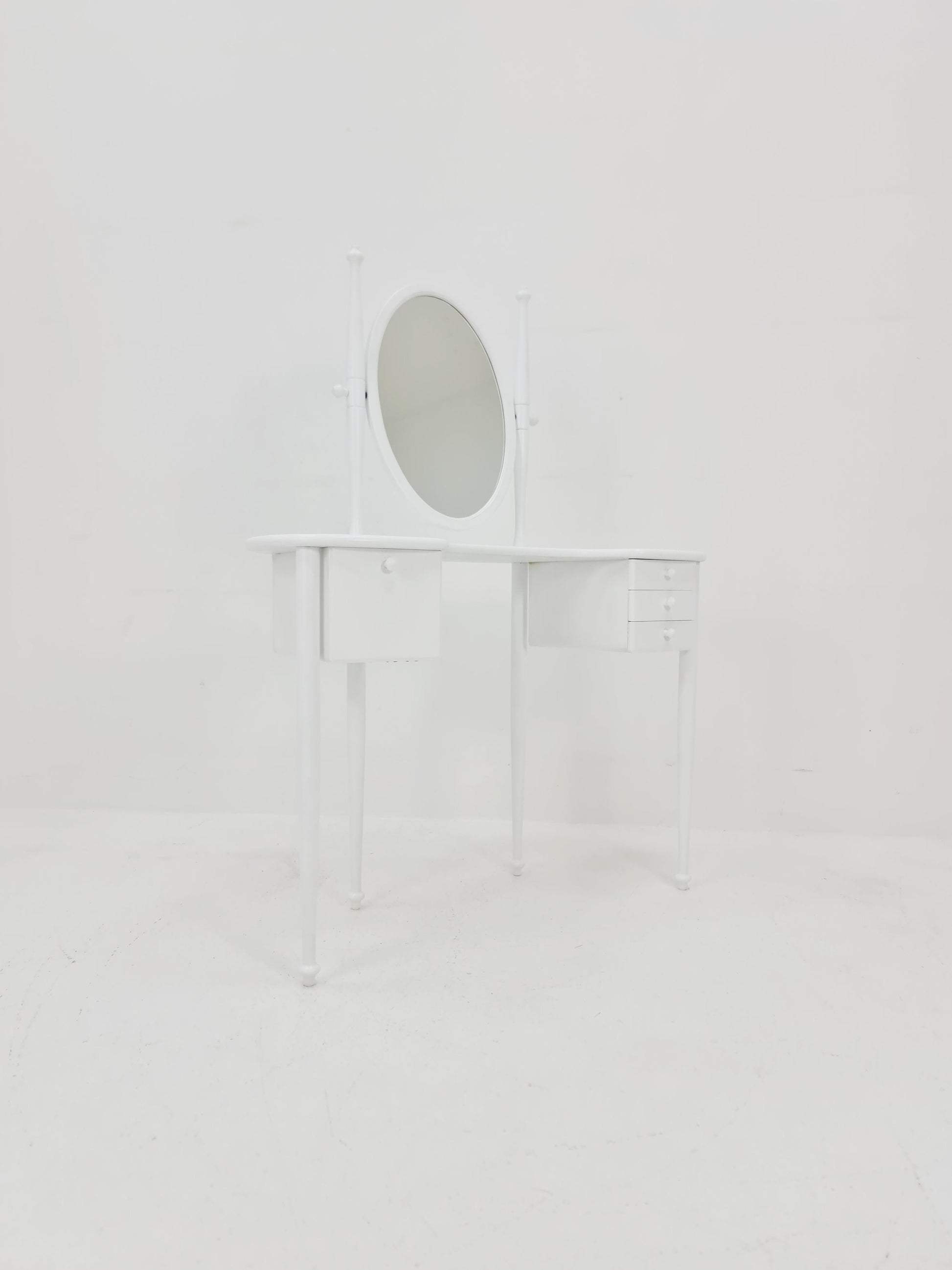 Mid Century Modern Swedish vanity table/ make up By AB Nybrofabriken Model Romantica, 1960s