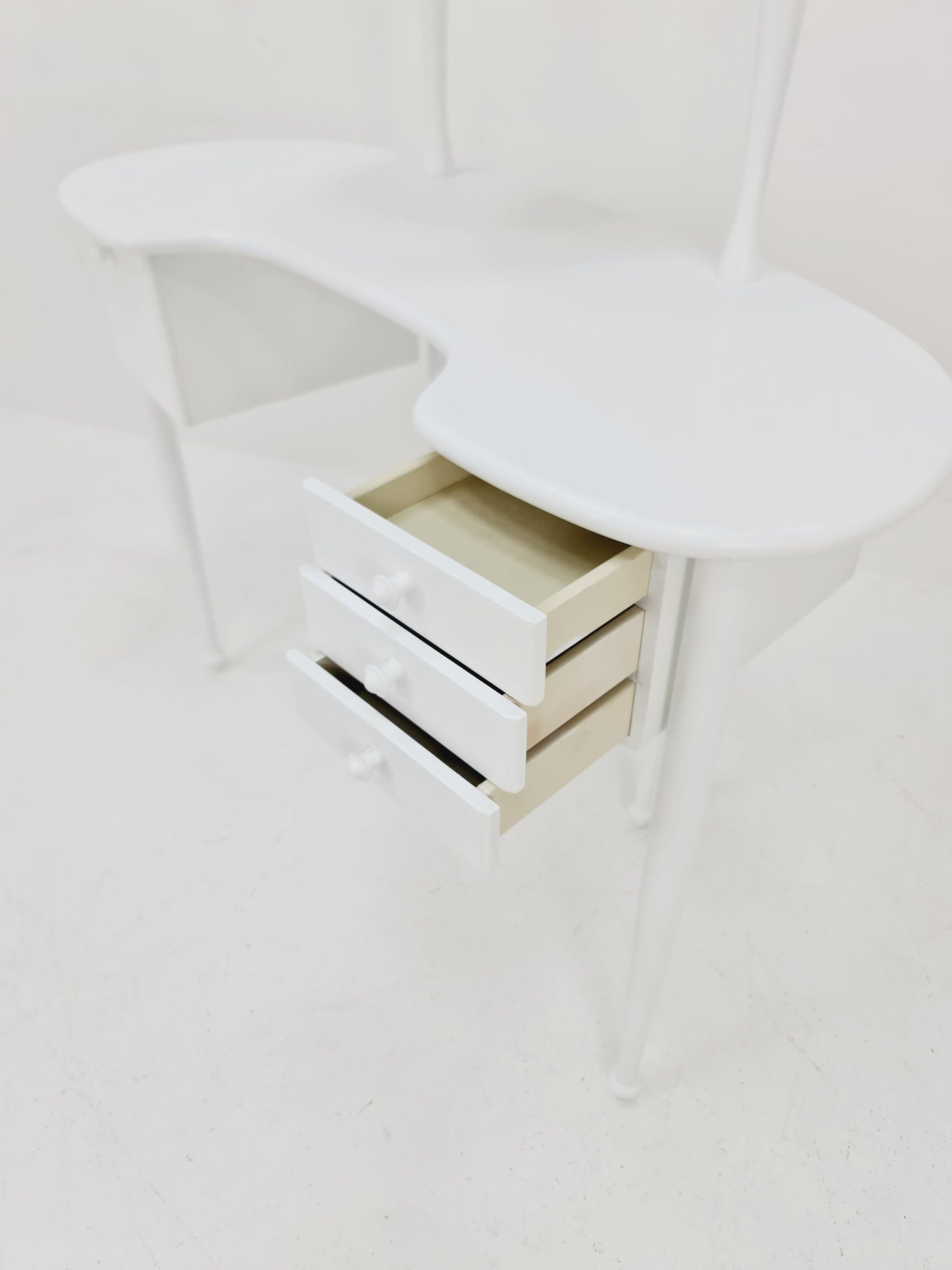 Mid Century Modern Swedish vanity table/ make up By AB Nybrofabriken Model Romantica, 1960s