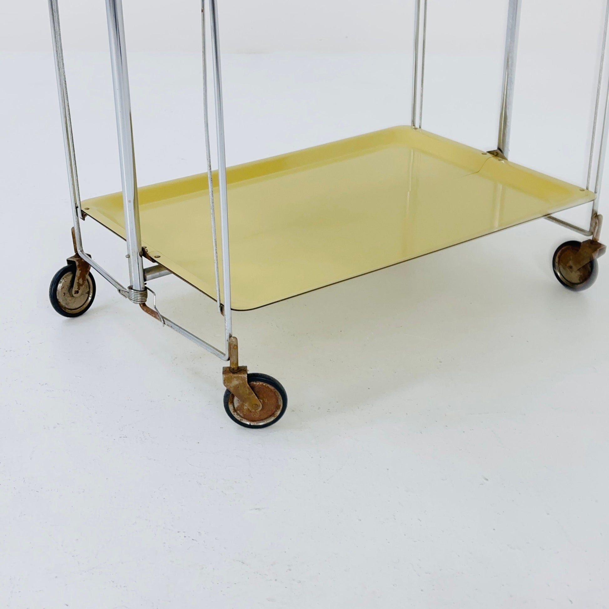 Mid century / Retro Folding yellow tea trolley /Serving trolley 1960-70s.
