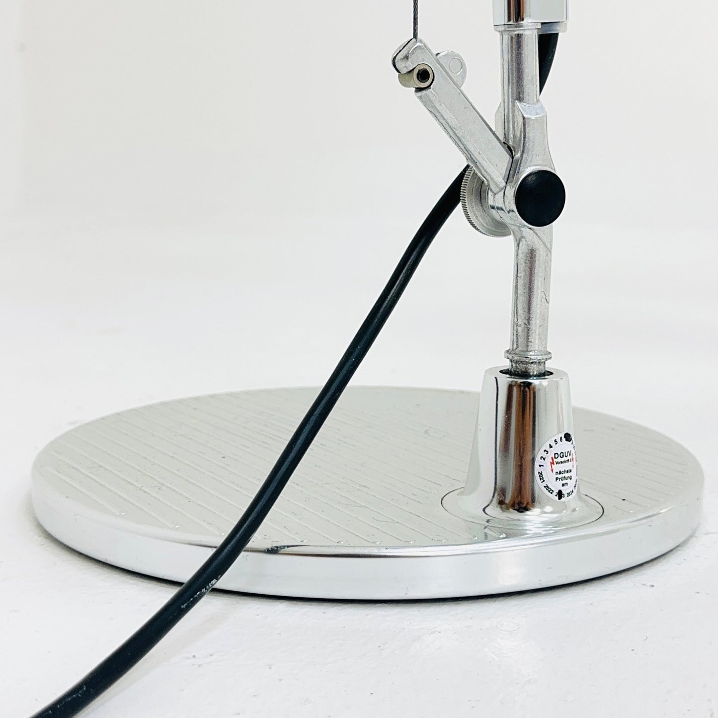 A pair of 'Tolomeo' desktop lamps by Michele De Lucchi & Giancarlo Fassina for Artemide. Italy