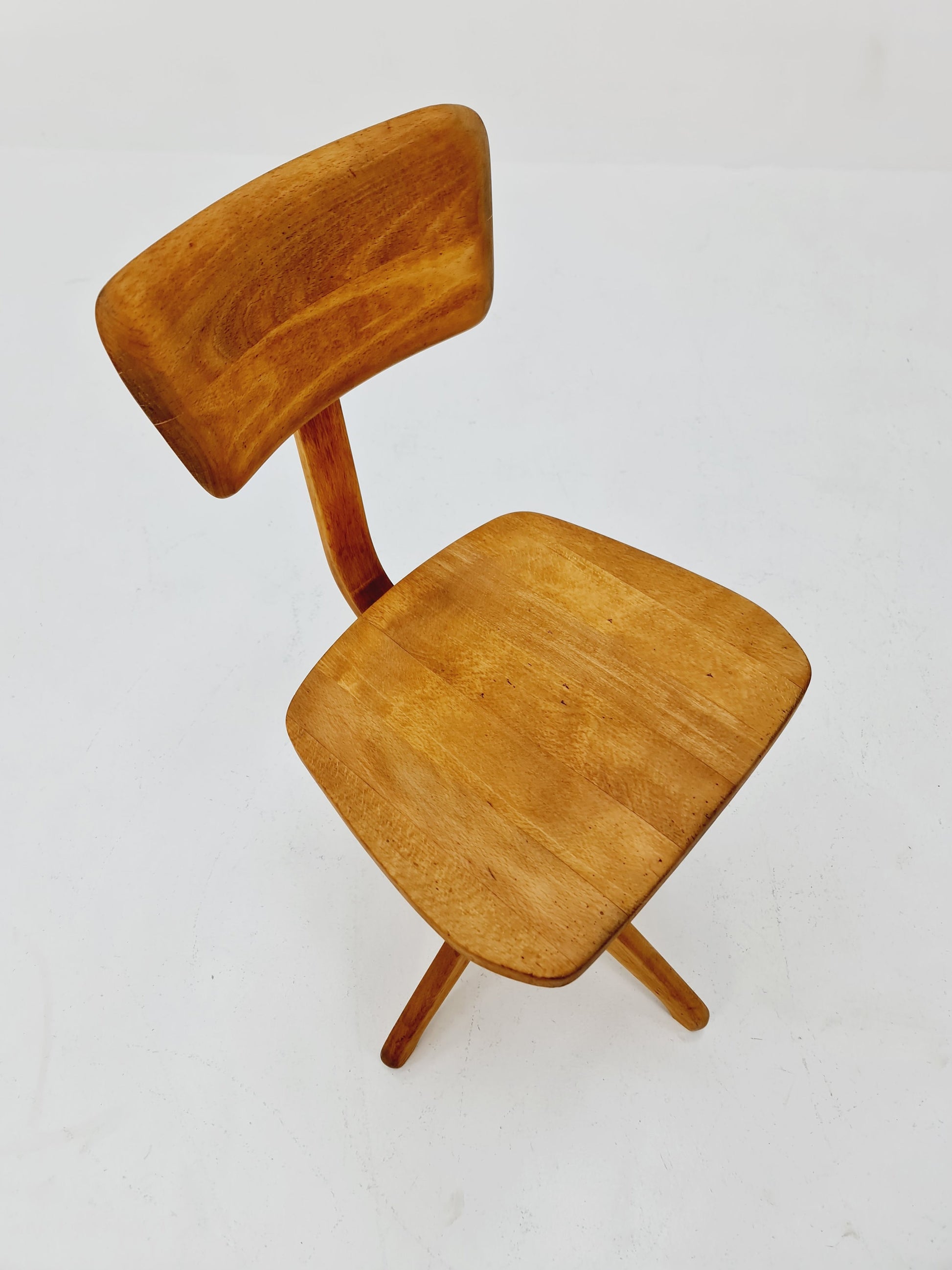 Bauhaus swivel office chair in solid wood By stollgiroflex 1930s