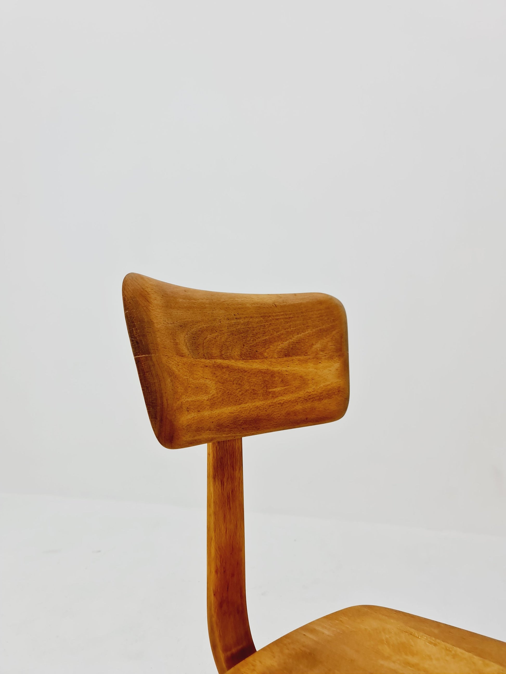 Bauhaus swivel office chair in solid wood By stollgiroflex 1930s