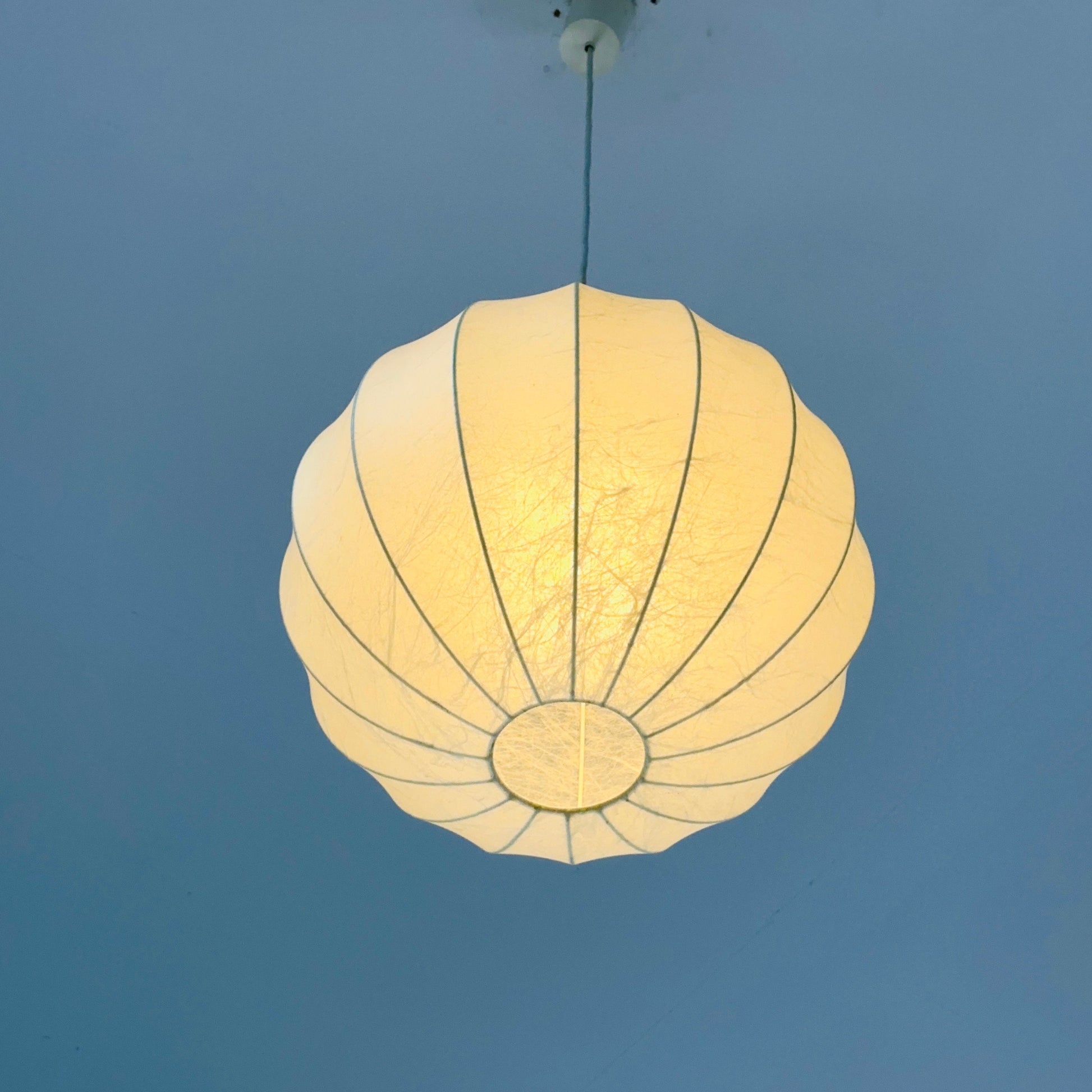 Space age pendant lamp by Designer Achille & Pier Giacomo Castiglioni : Bovezzo (Italy)